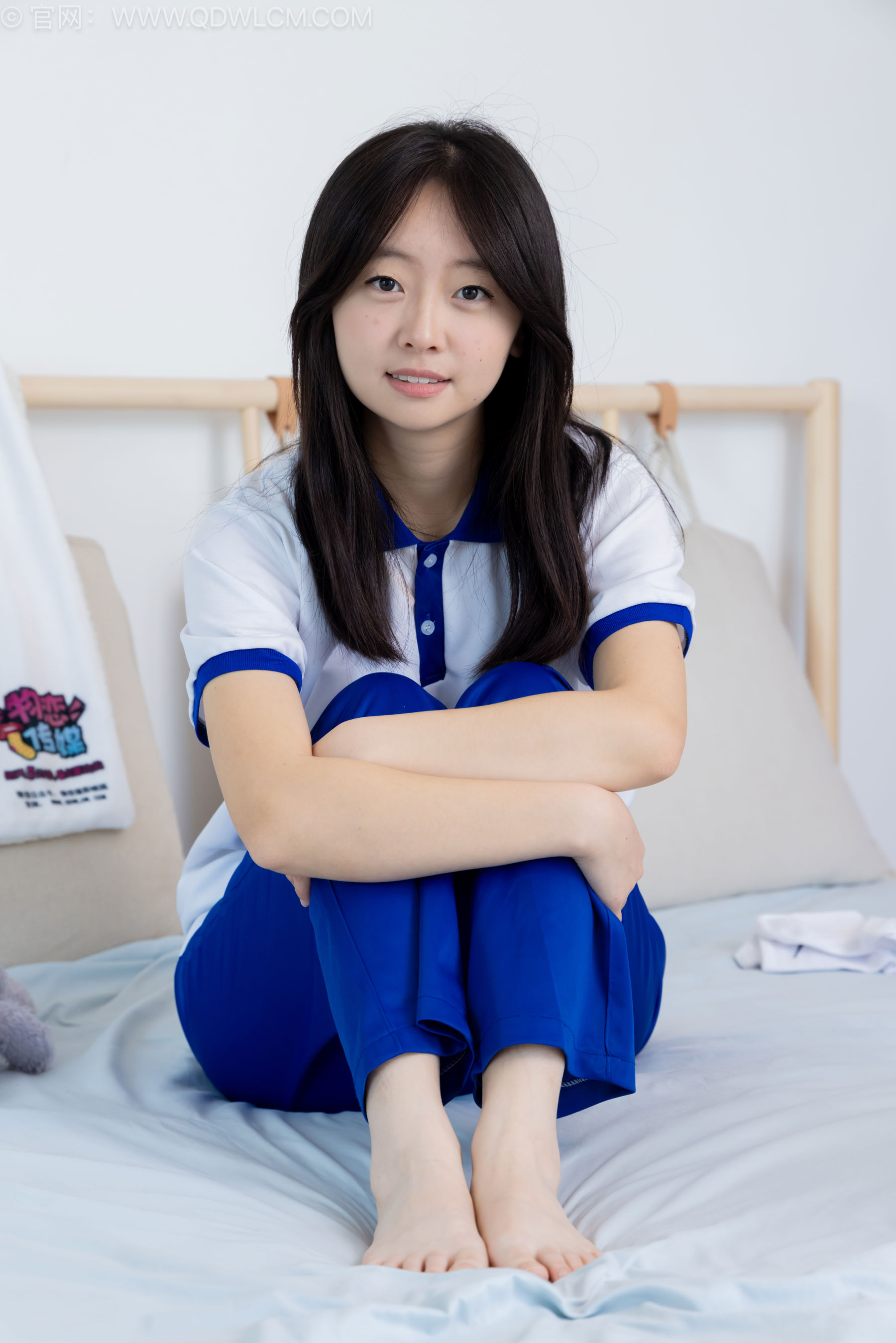 物恋传媒 No.2576 萌萌 - 板鞋、白棉袜、裸足、校服/(153P)