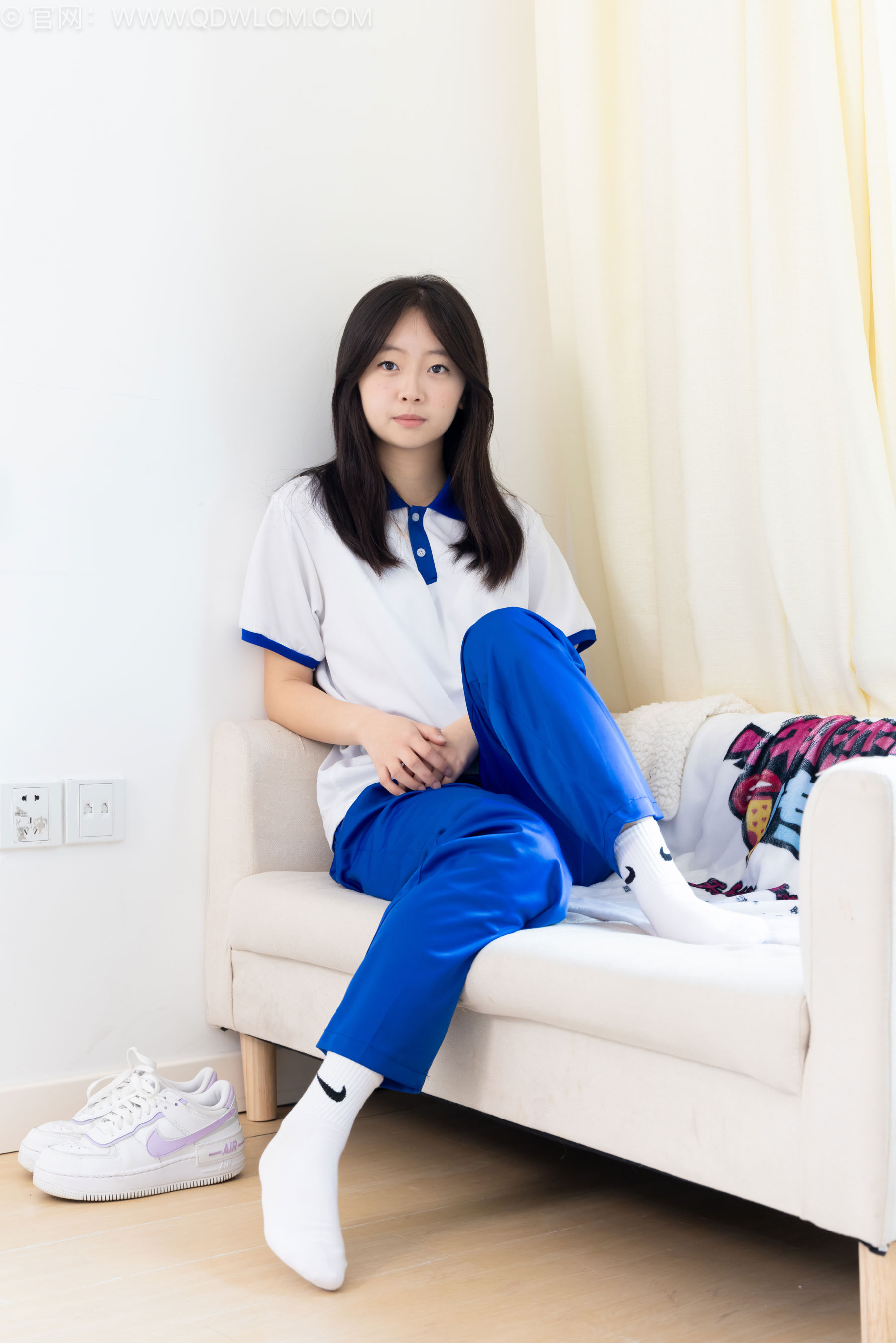 物恋传媒 No.2576 萌萌 - 板鞋、白棉袜、裸足、校服/(153P)