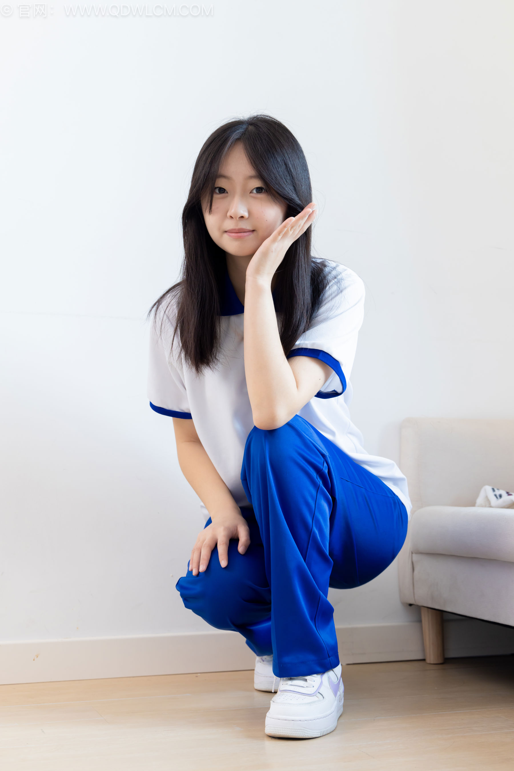 物恋传媒 No.2576 萌萌 - 板鞋、白棉袜、裸足、校服/(153P)
