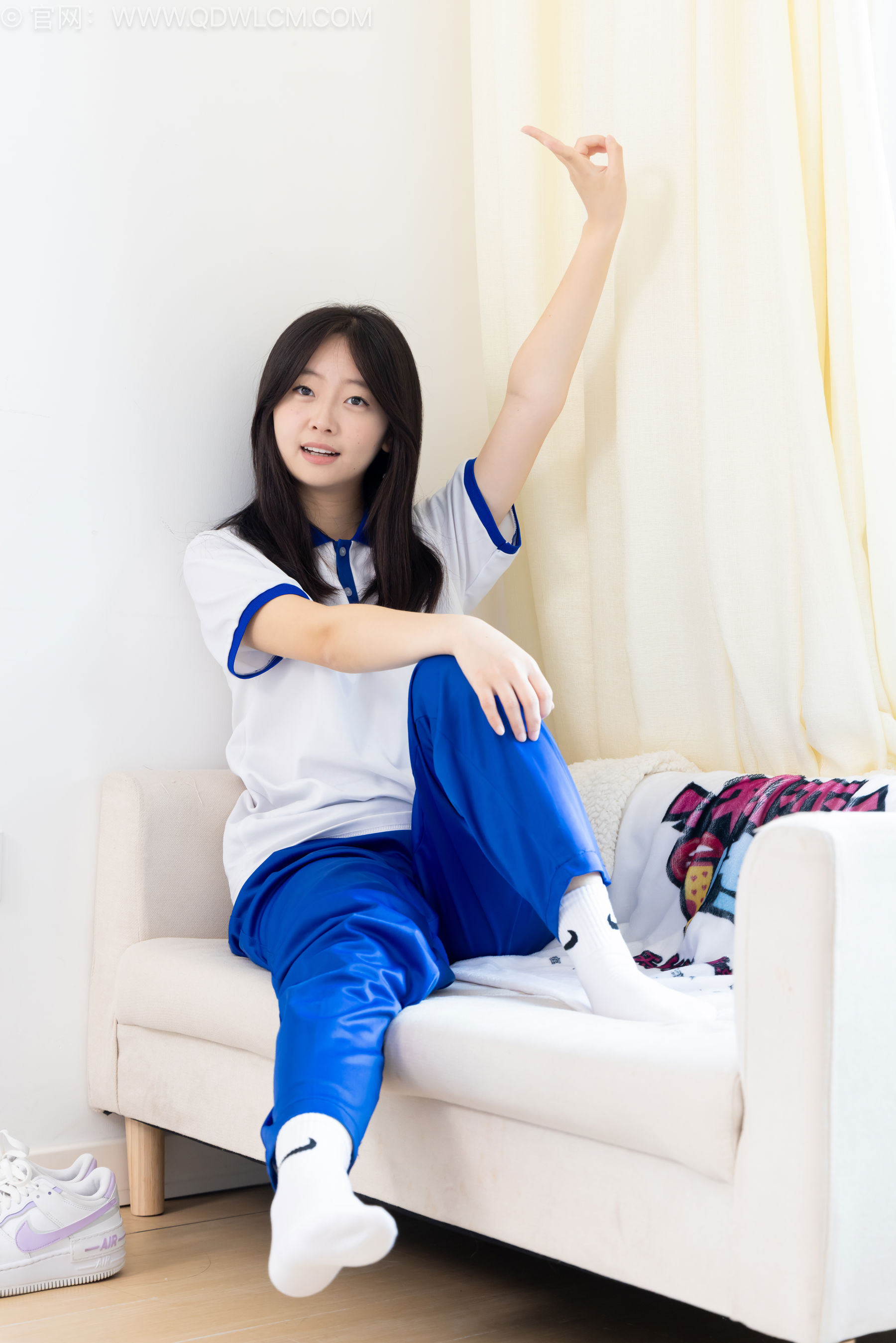 物恋传媒 No.2576 萌萌 - 板鞋、白棉袜、裸足、校服/(153P)
