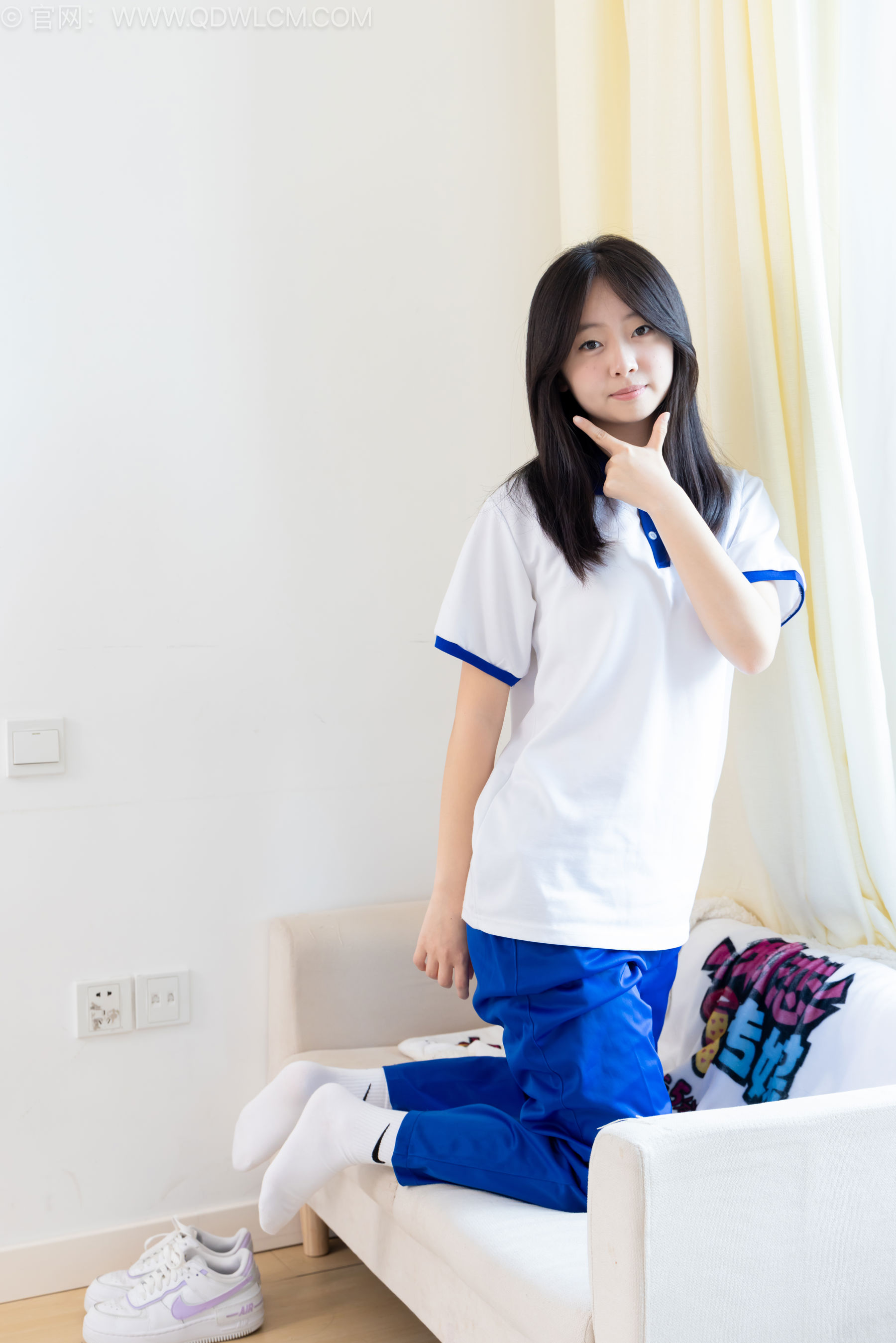 物恋传媒 No.2576 萌萌 - 板鞋、白棉袜、裸足、校服/(153P)