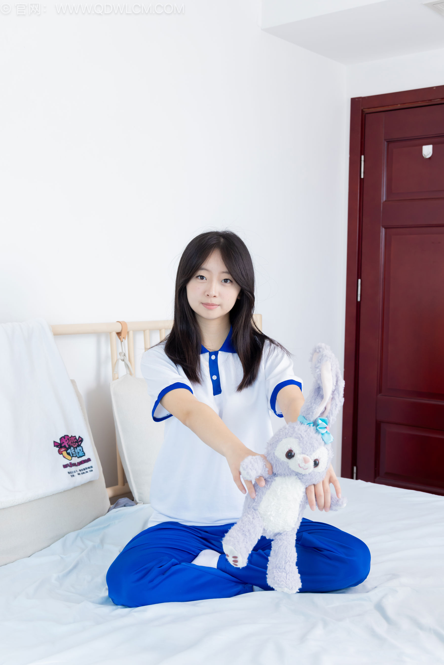 物恋传媒 No.2576 萌萌 - 板鞋、白棉袜、裸足、校服/(153P)