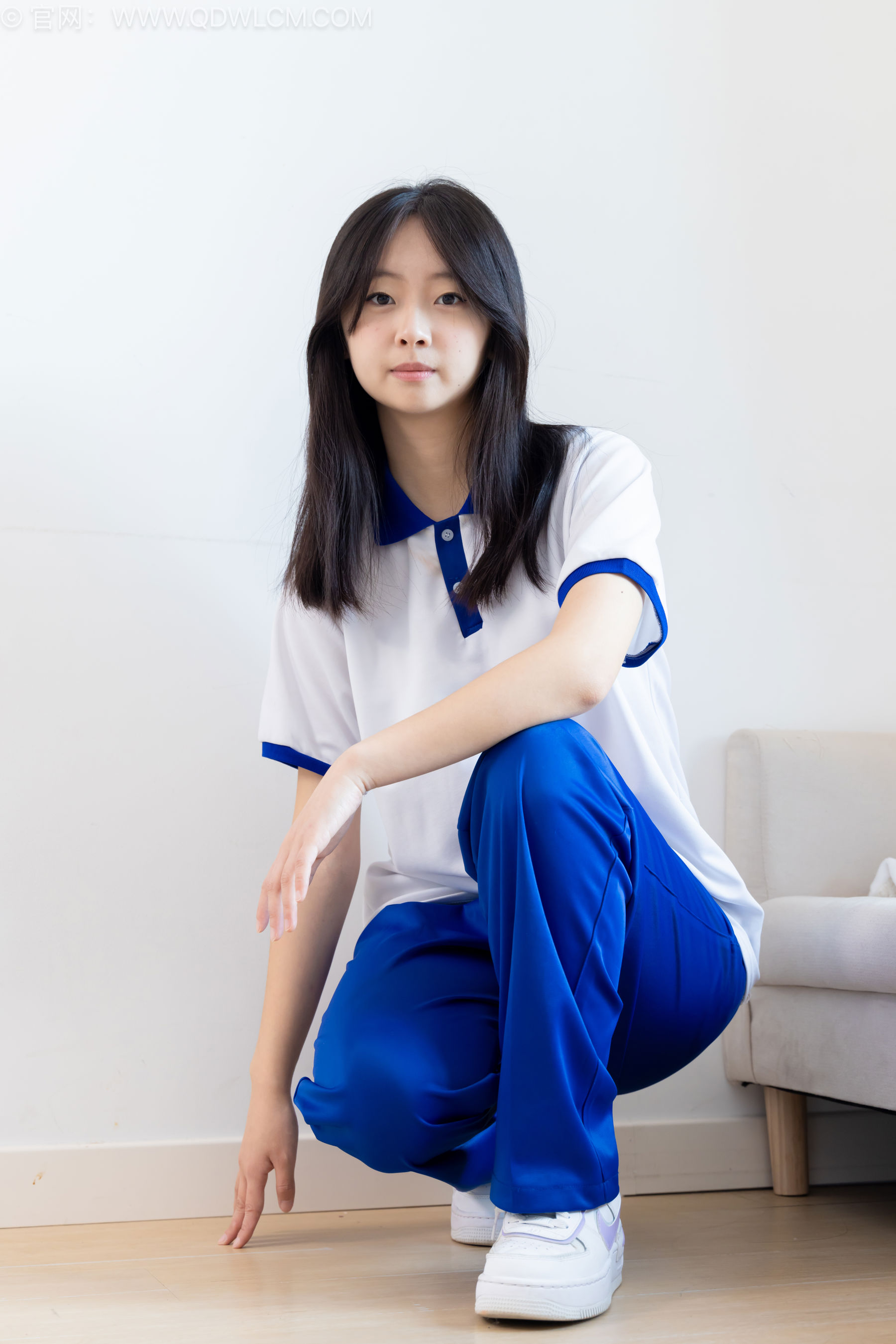 物恋传媒 No.2576 萌萌 - 板鞋、白棉袜、裸足、校服/(153P)