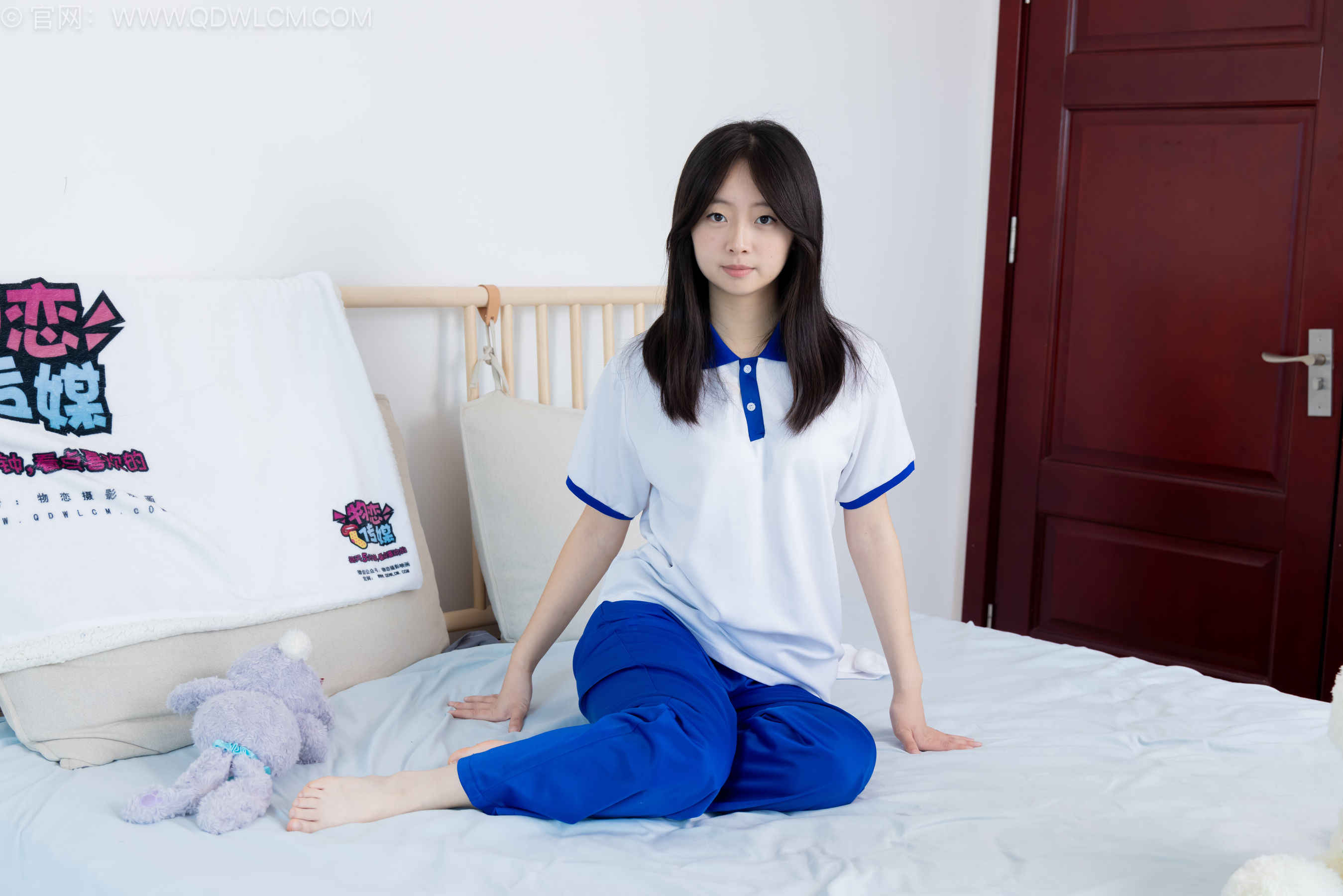 物恋传媒 No.2576 萌萌 - 板鞋、白棉袜、裸足、校服/(153P)