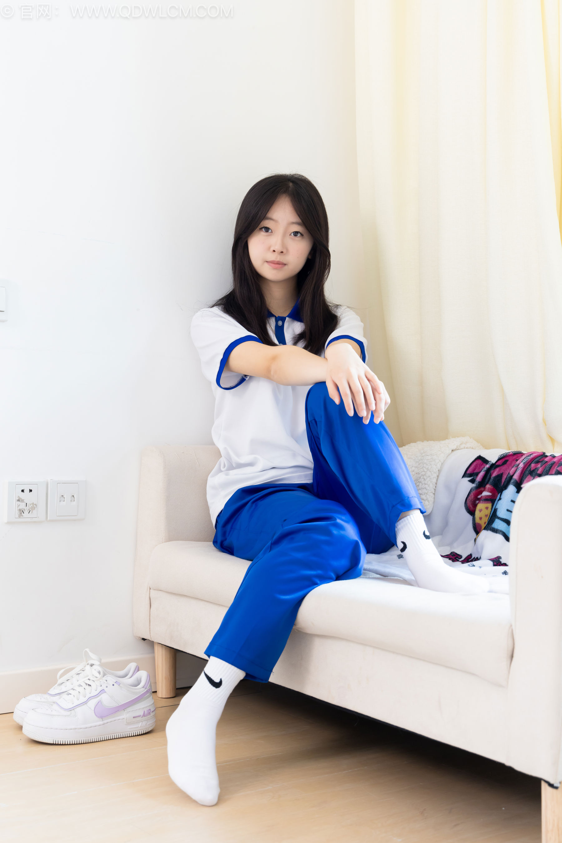 物恋传媒 No.2576 萌萌 - 板鞋、白棉袜、裸足、校服/(153P)