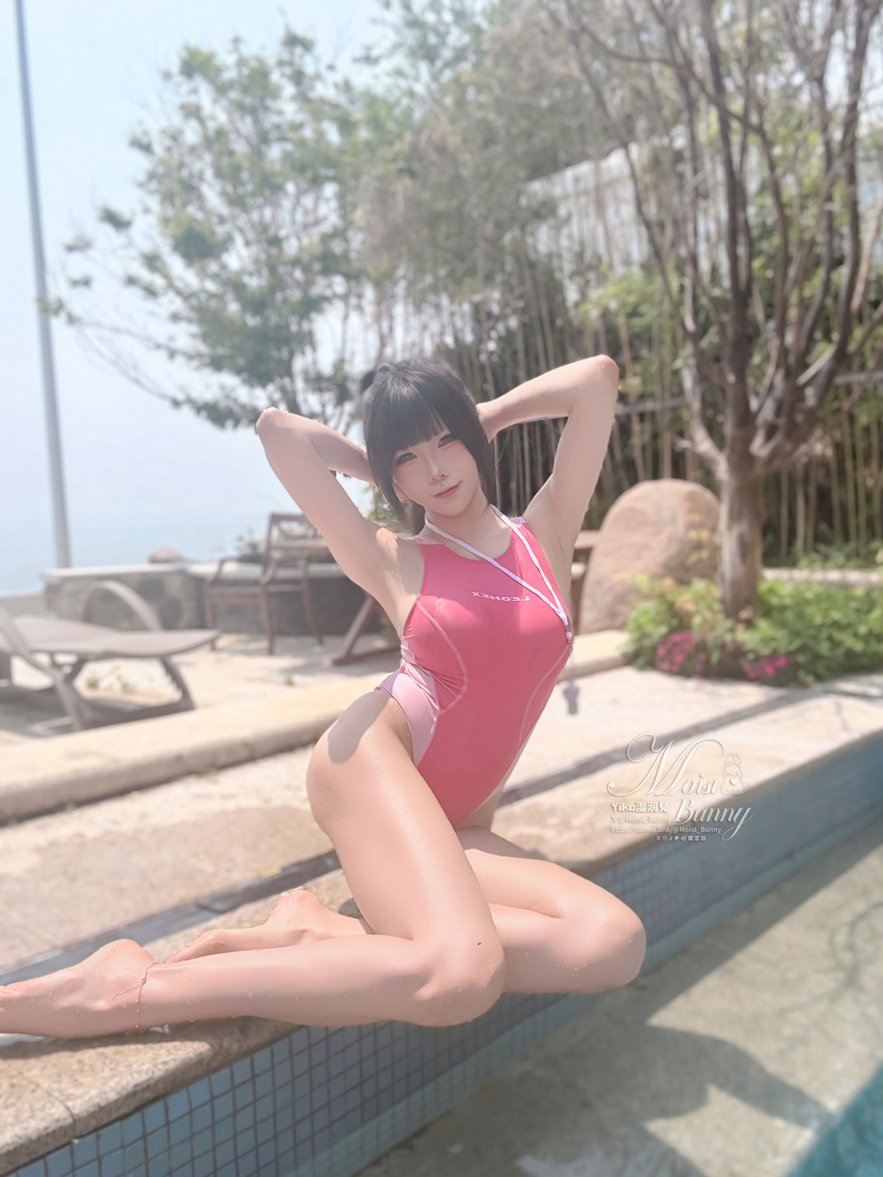 咬一口兔娘 - 2025泳装限定作 水泳部前辈/(94P)