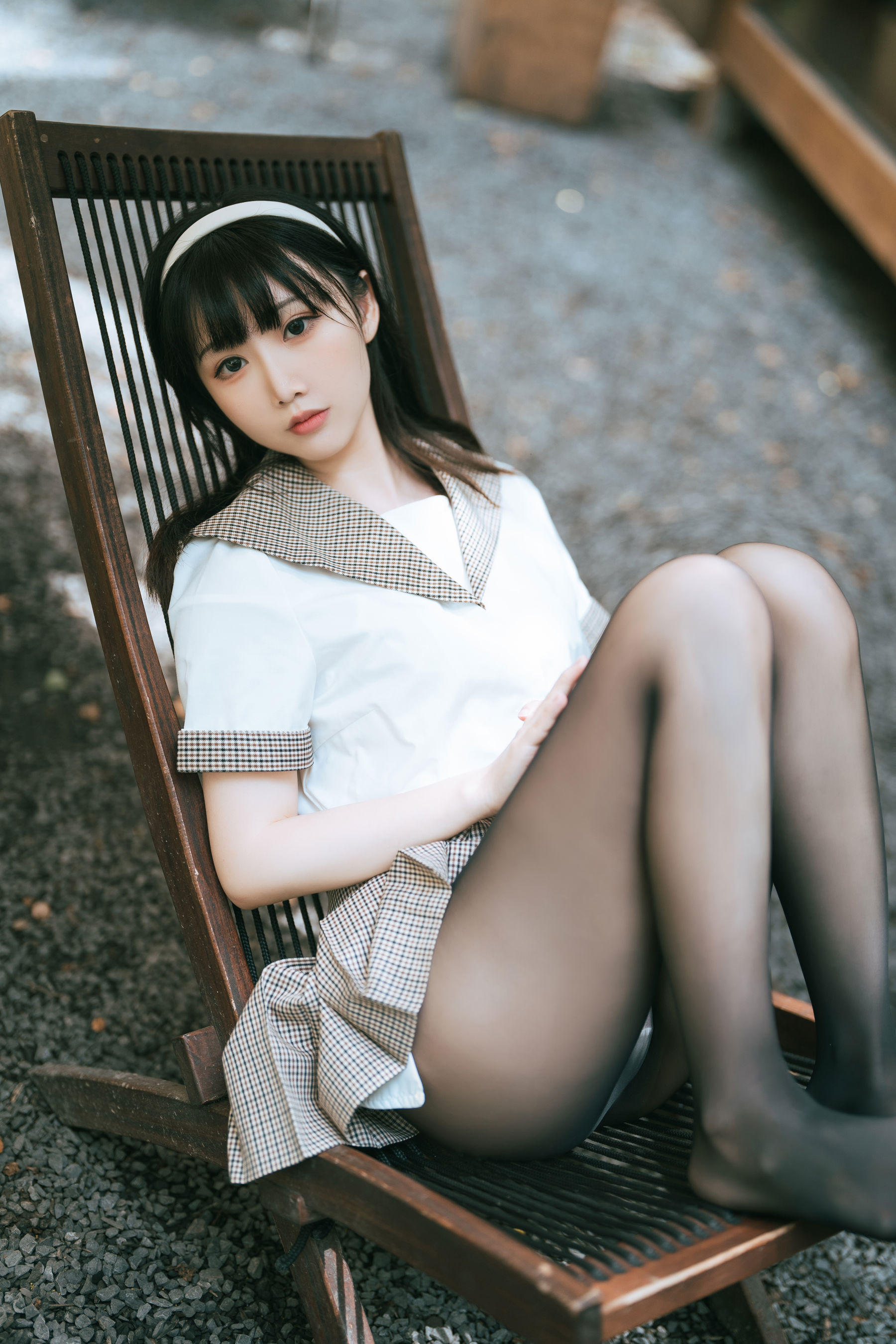 可爱人气Coser 面饼仙儿 - 黑丝露营JK/(40P)