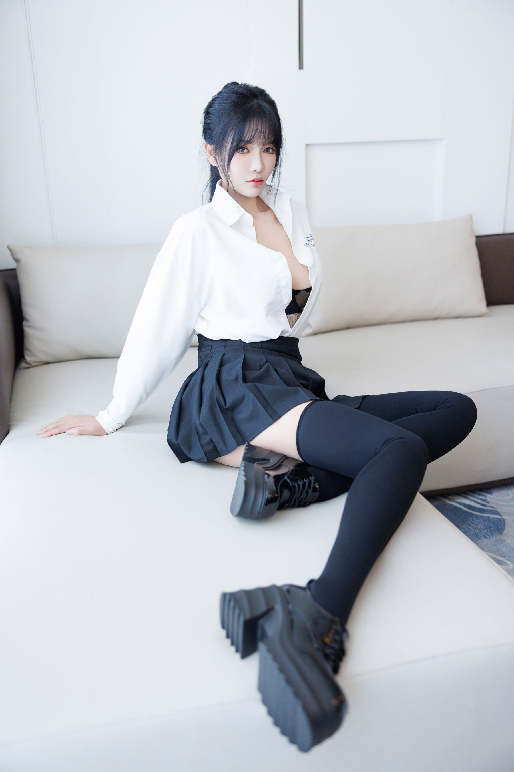 娜比 - 学生装/(136P)