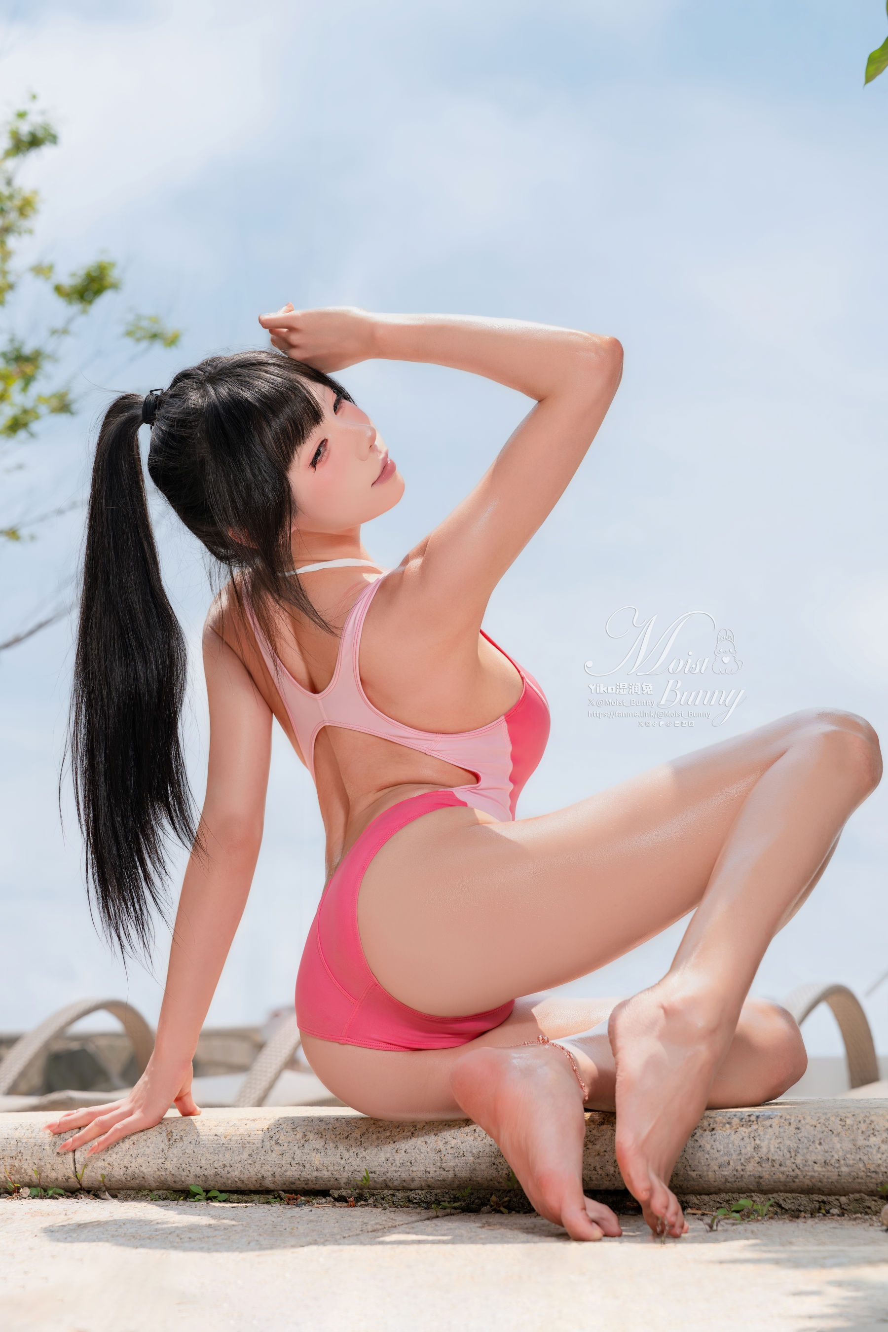 咬一口兔娘 - 2025泳装限定作 水泳部前辈/(94P)