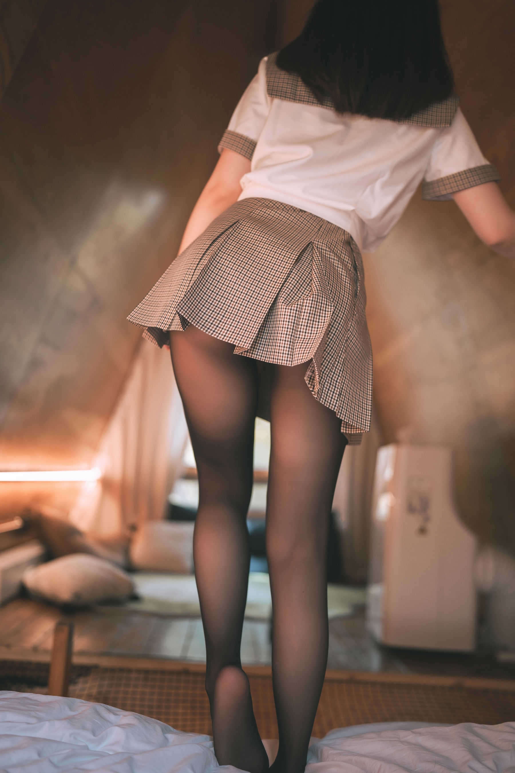 可爱人气Coser 面饼仙儿 - 黑丝露营JK/(40P)