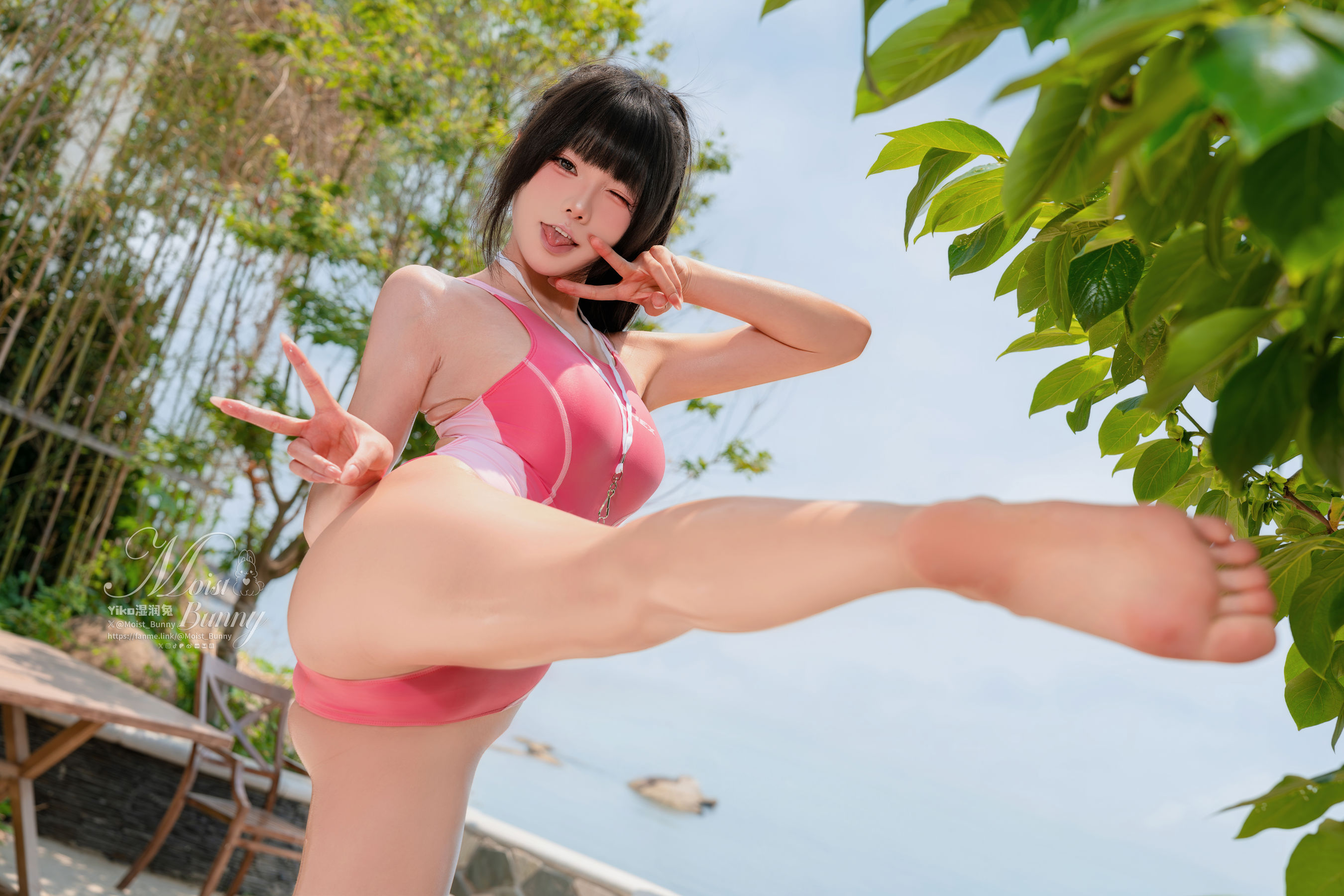 咬一口兔娘 - 2025泳装限定作 水泳部前辈/(94P)