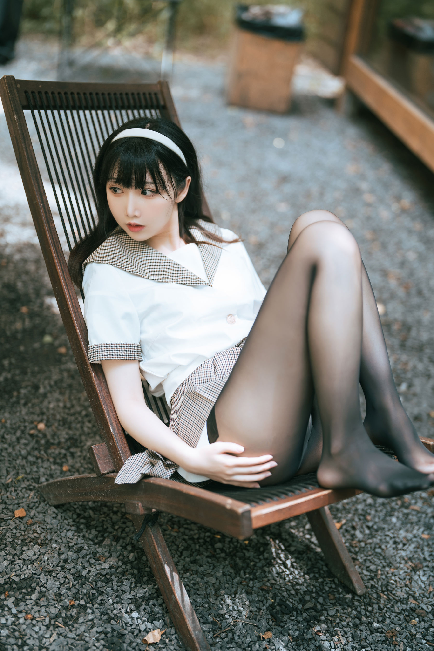 可爱人气Coser 面饼仙儿 - 黑丝露营JK/(40P)