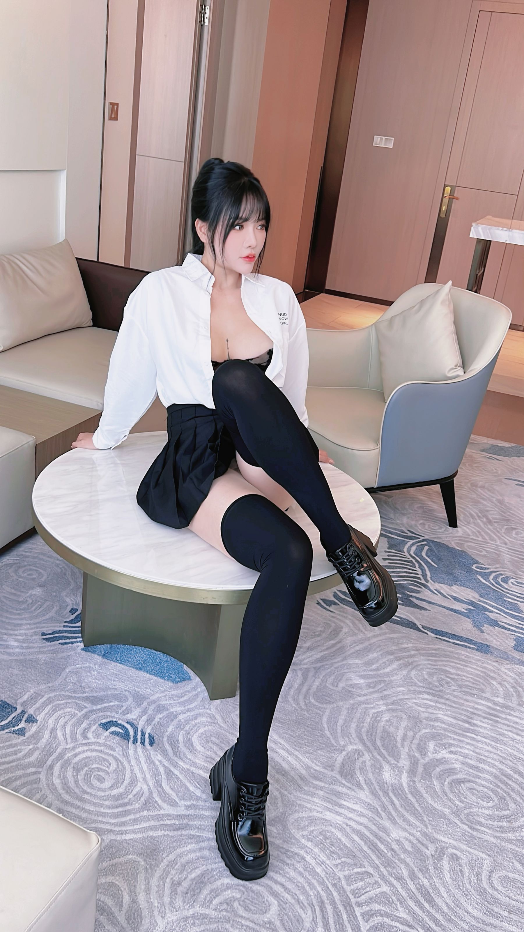 娜比 - 学生装/(136P)