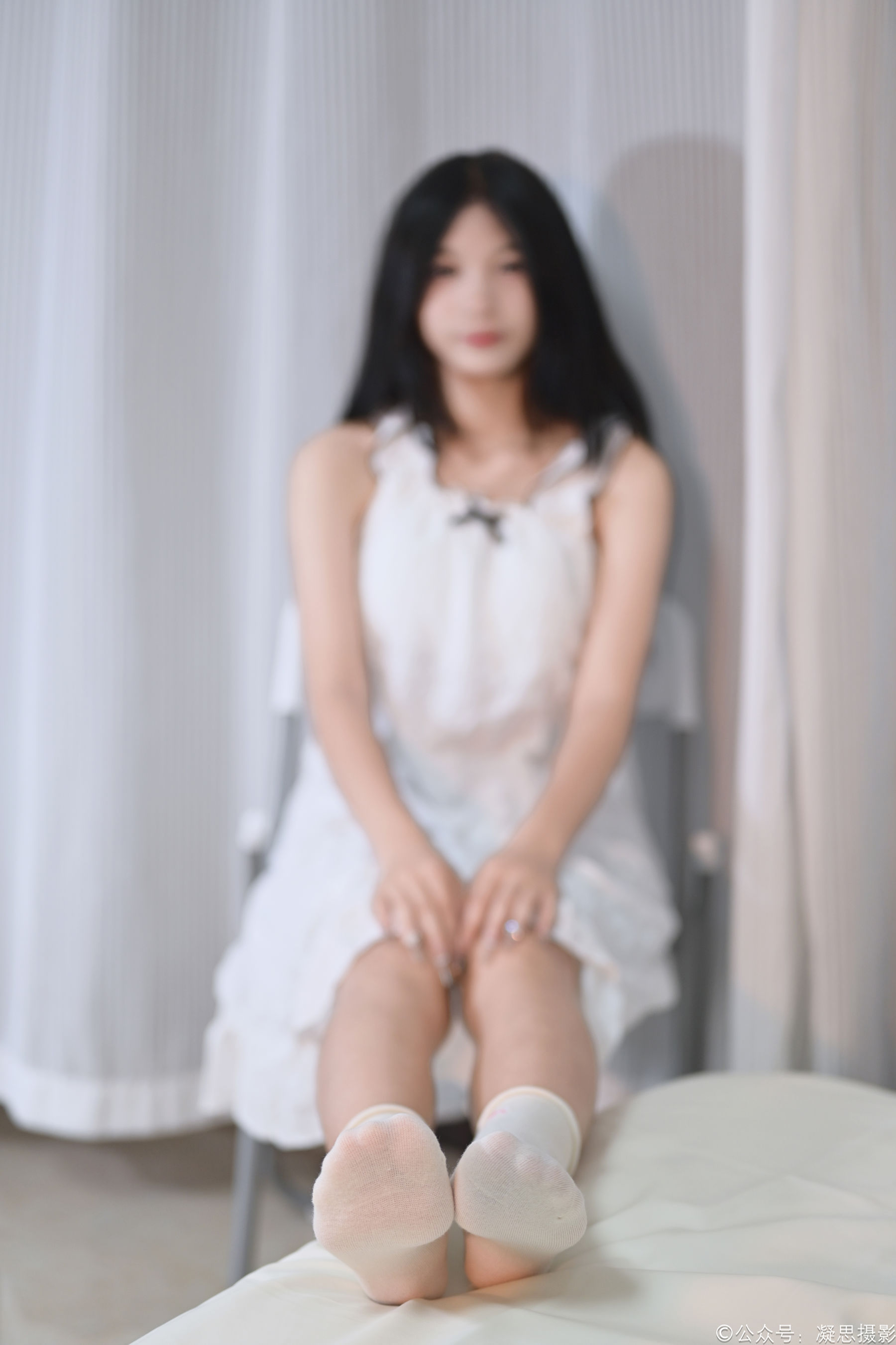 凝思摄影 No.041 沅沅 - 连衣裙、短白袜、洞洞鞋/(140P)