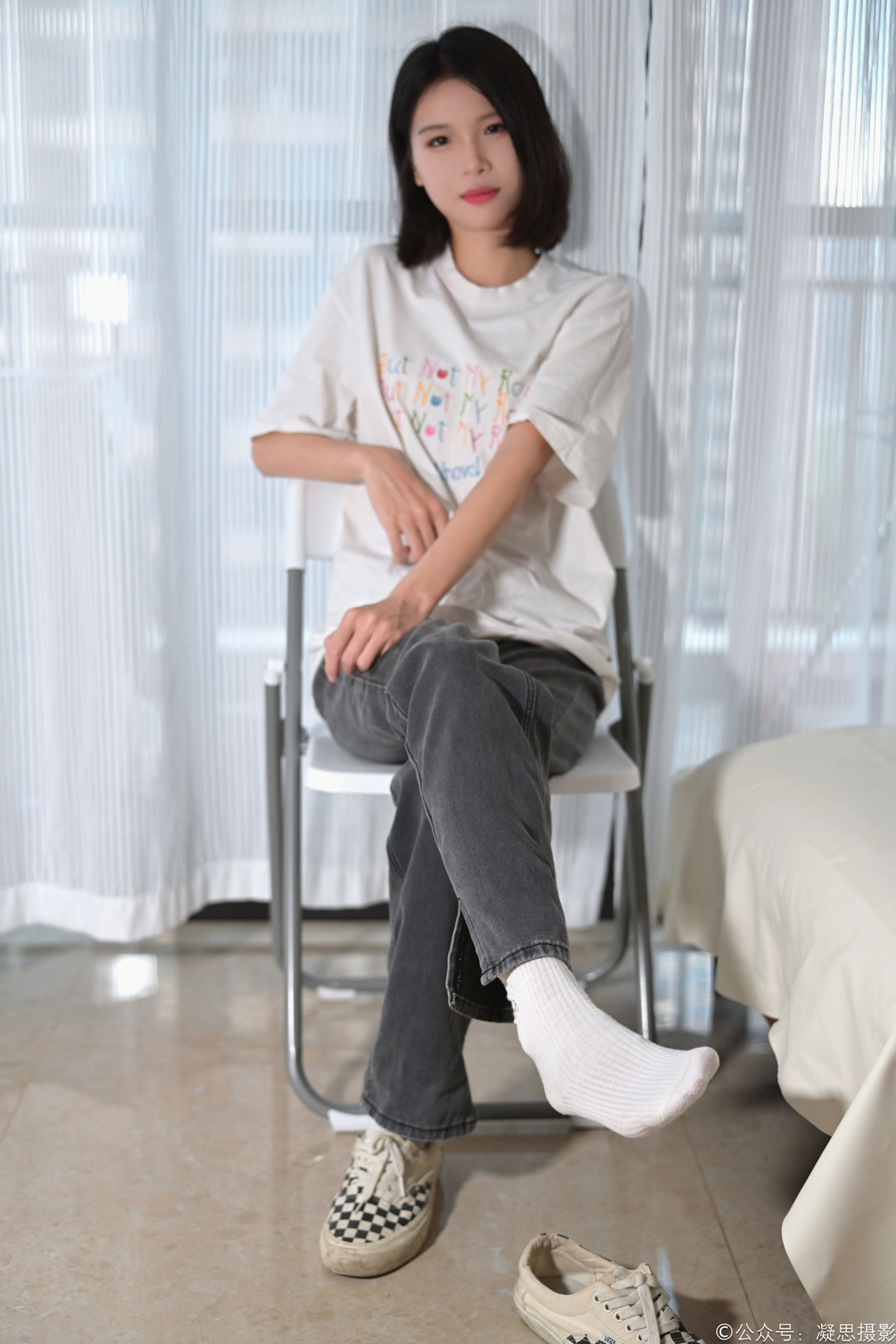 凝思摄影 No.042 小睿 - T恤、短白袜、平底鞋/(135P)