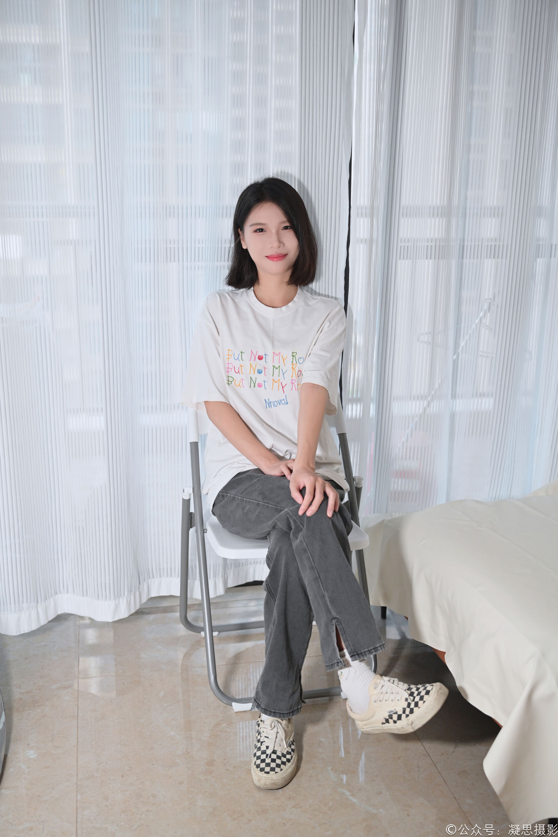 凝思摄影 No.042 小睿 - T恤、短白袜、平底鞋/(135P)