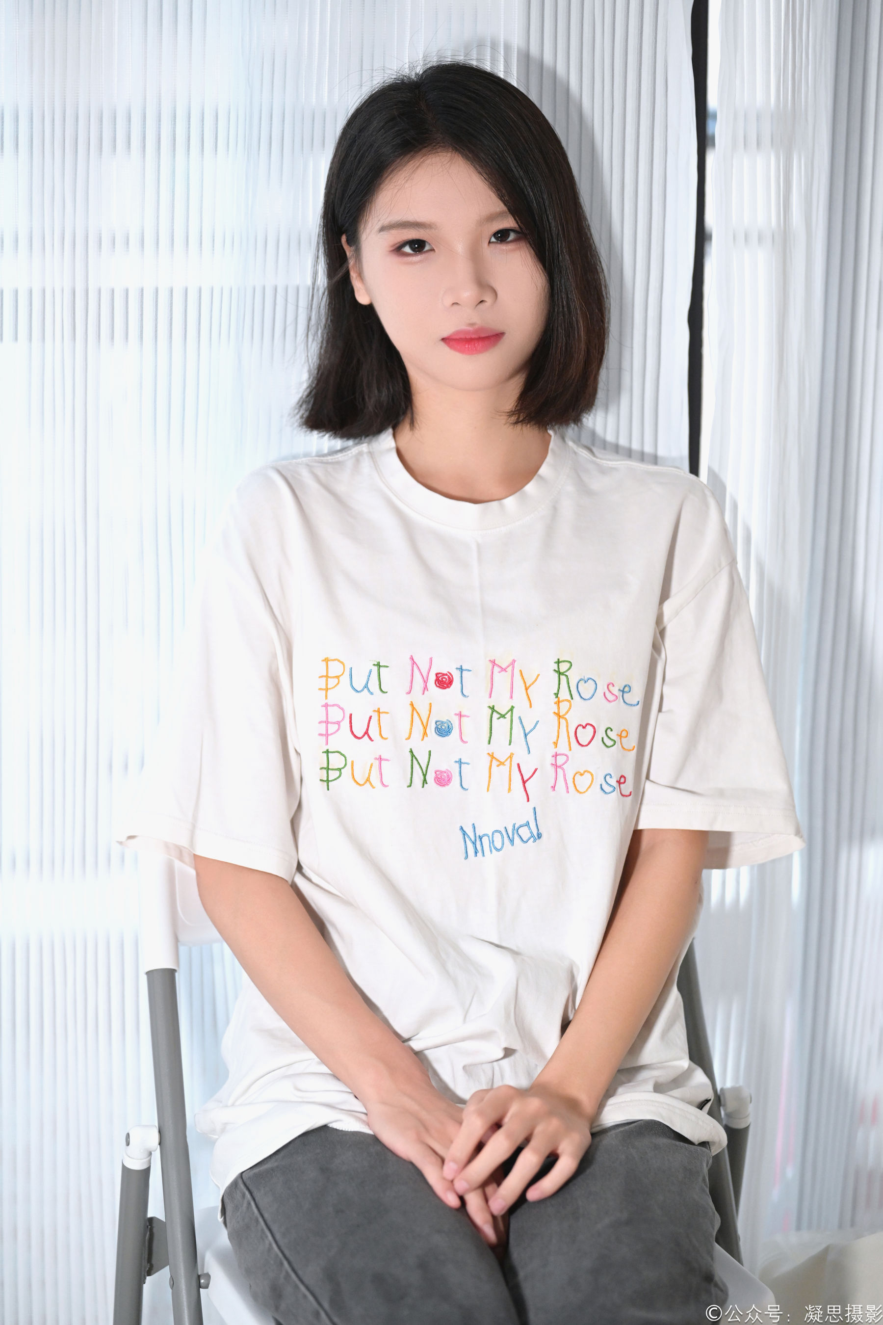 凝思摄影 No.042 小睿 - T恤、短白袜、平底鞋/(135P)