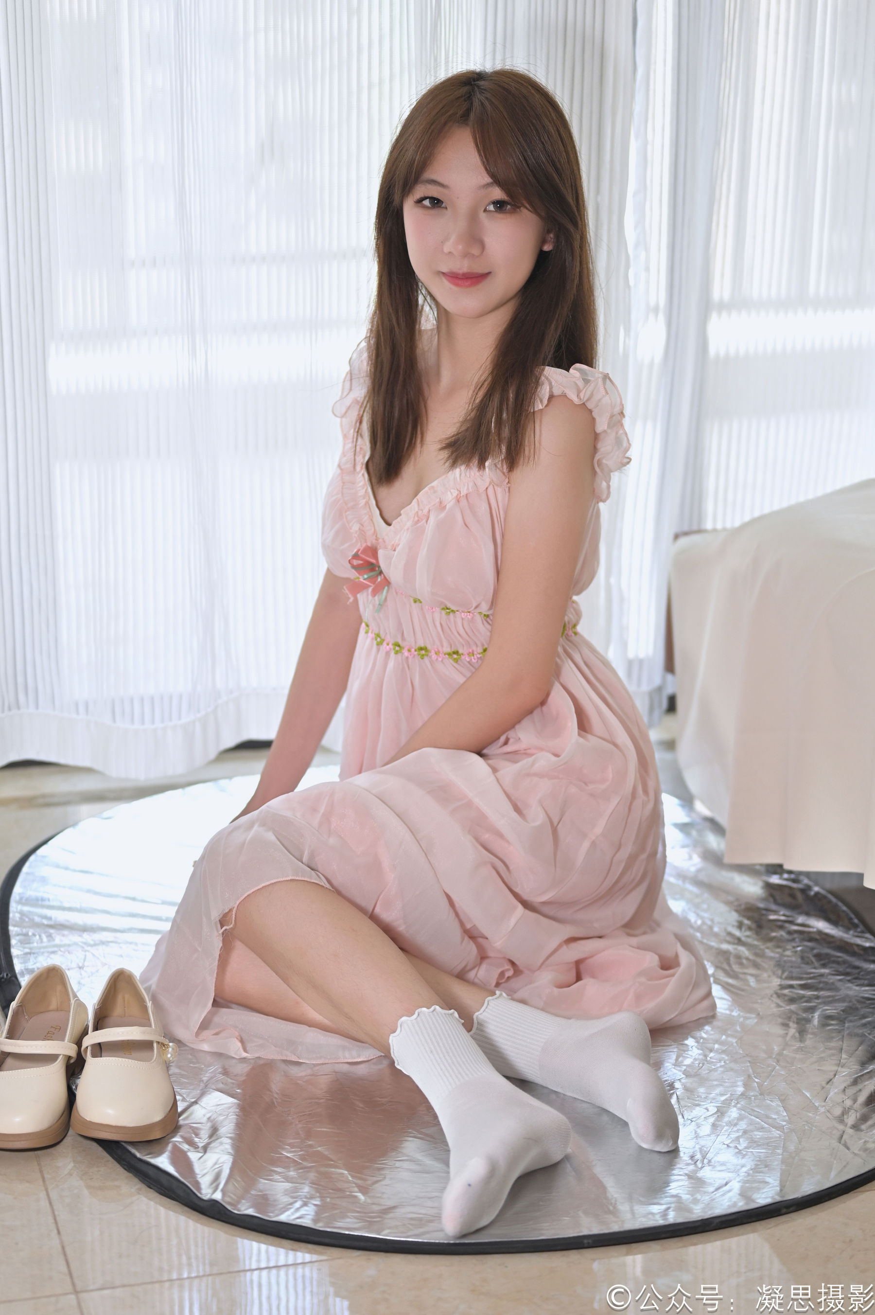 凝思摄影 No.039 铃铃 - 连衣裙、短白袜、玛丽珍/(150P)