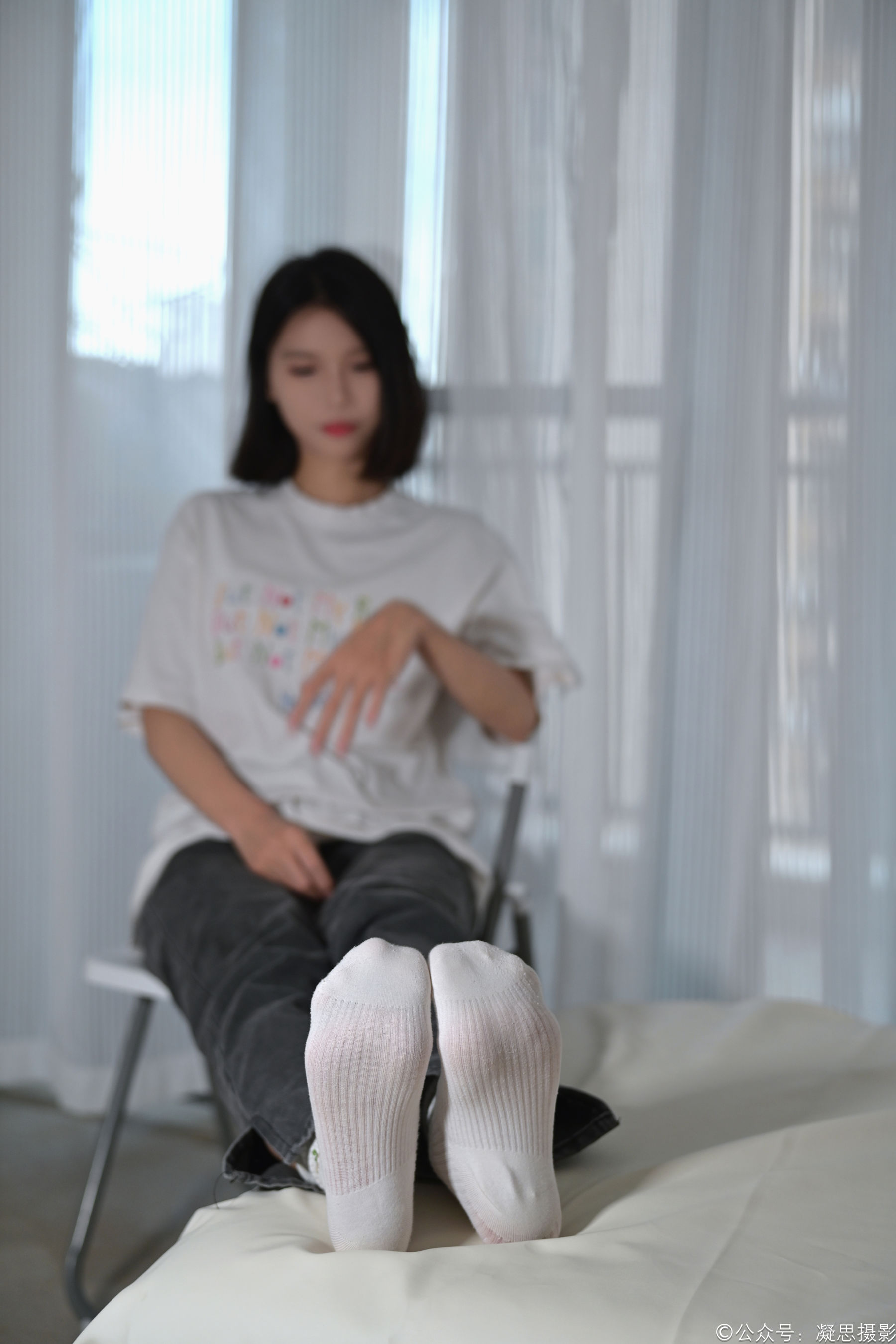 凝思摄影 No.042 小睿 - T恤、短白袜、平底鞋/(135P)