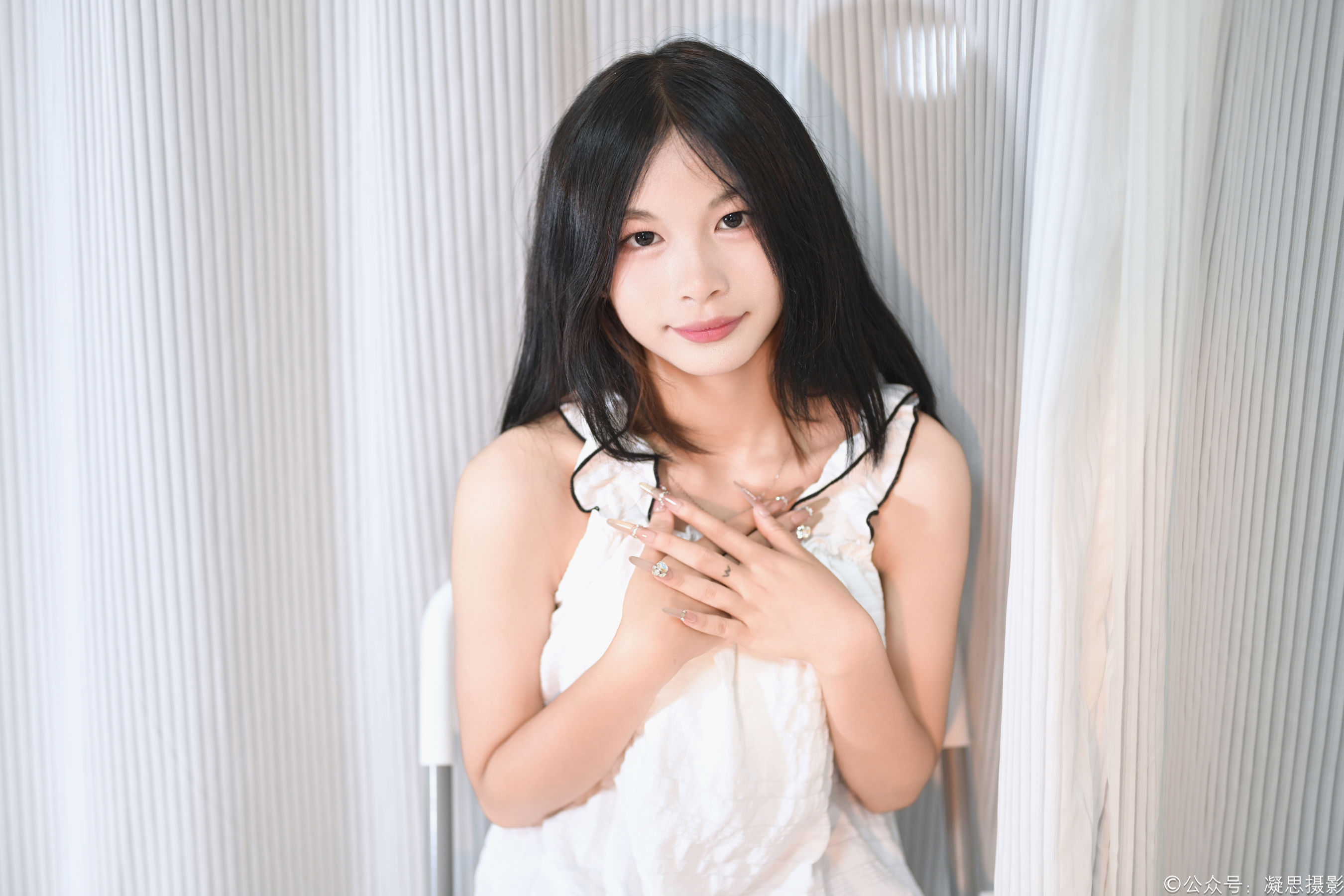 凝思摄影 No.041 沅沅 - 连衣裙、短白袜、洞洞鞋/(140P)