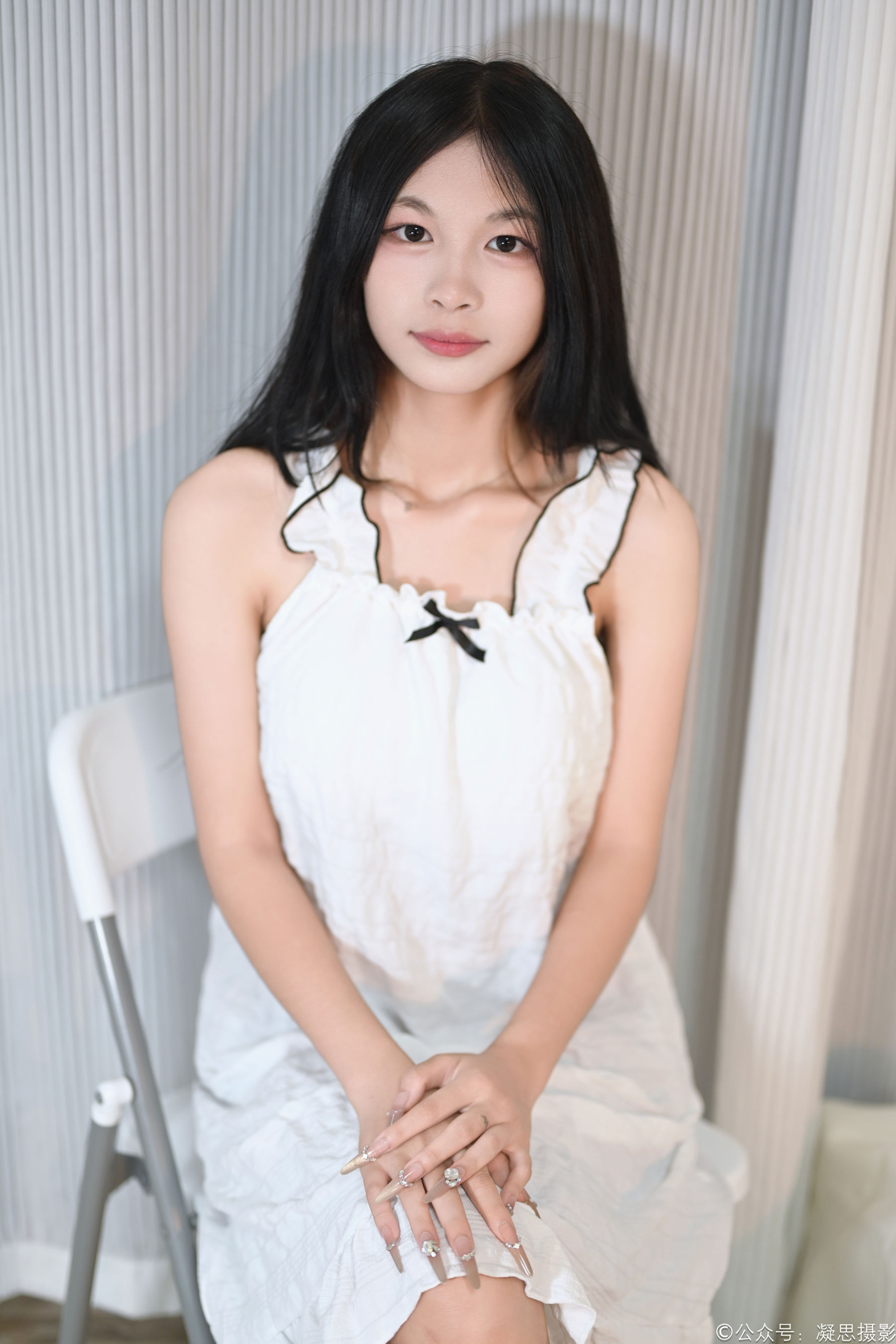 凝思摄影 No.041 沅沅 - 连衣裙、短白袜、洞洞鞋/(140P)