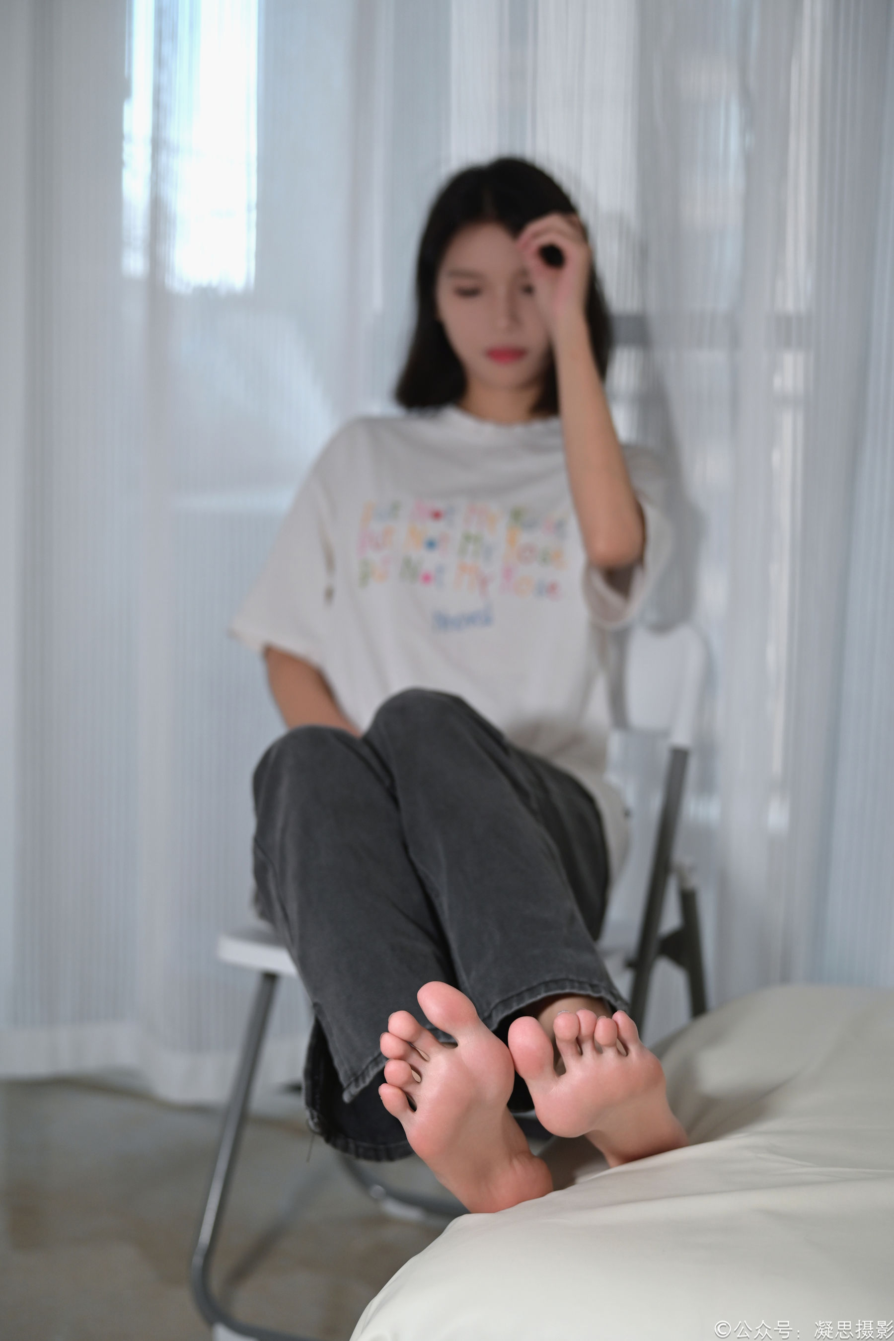 凝思摄影 No.042 小睿 - T恤、短白袜、平底鞋/(135P)