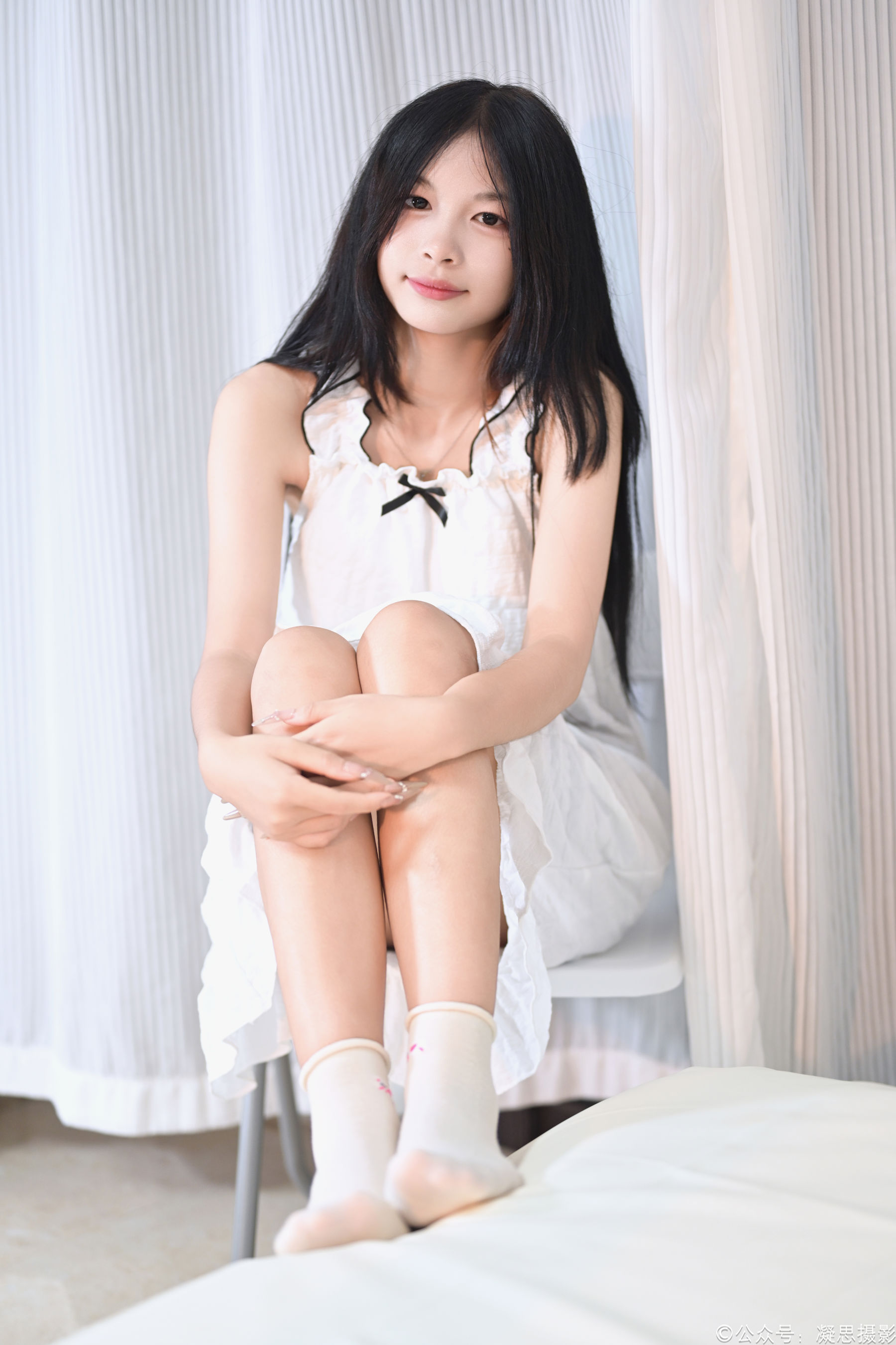 凝思摄影 No.041 沅沅 - 连衣裙、短白袜、洞洞鞋/(140P)