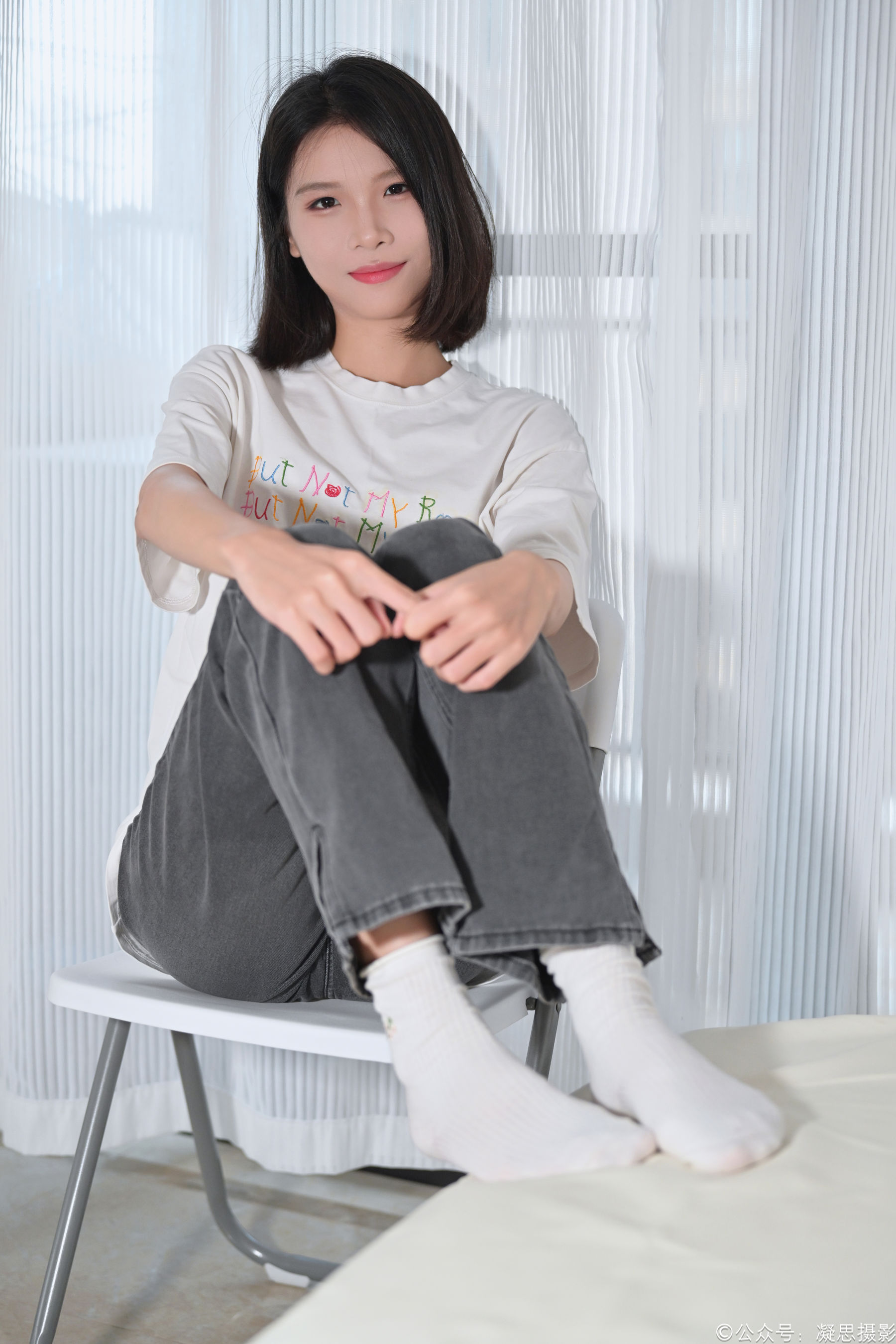 凝思摄影 No.042 小睿 - T恤、短白袜、平底鞋/(135P)