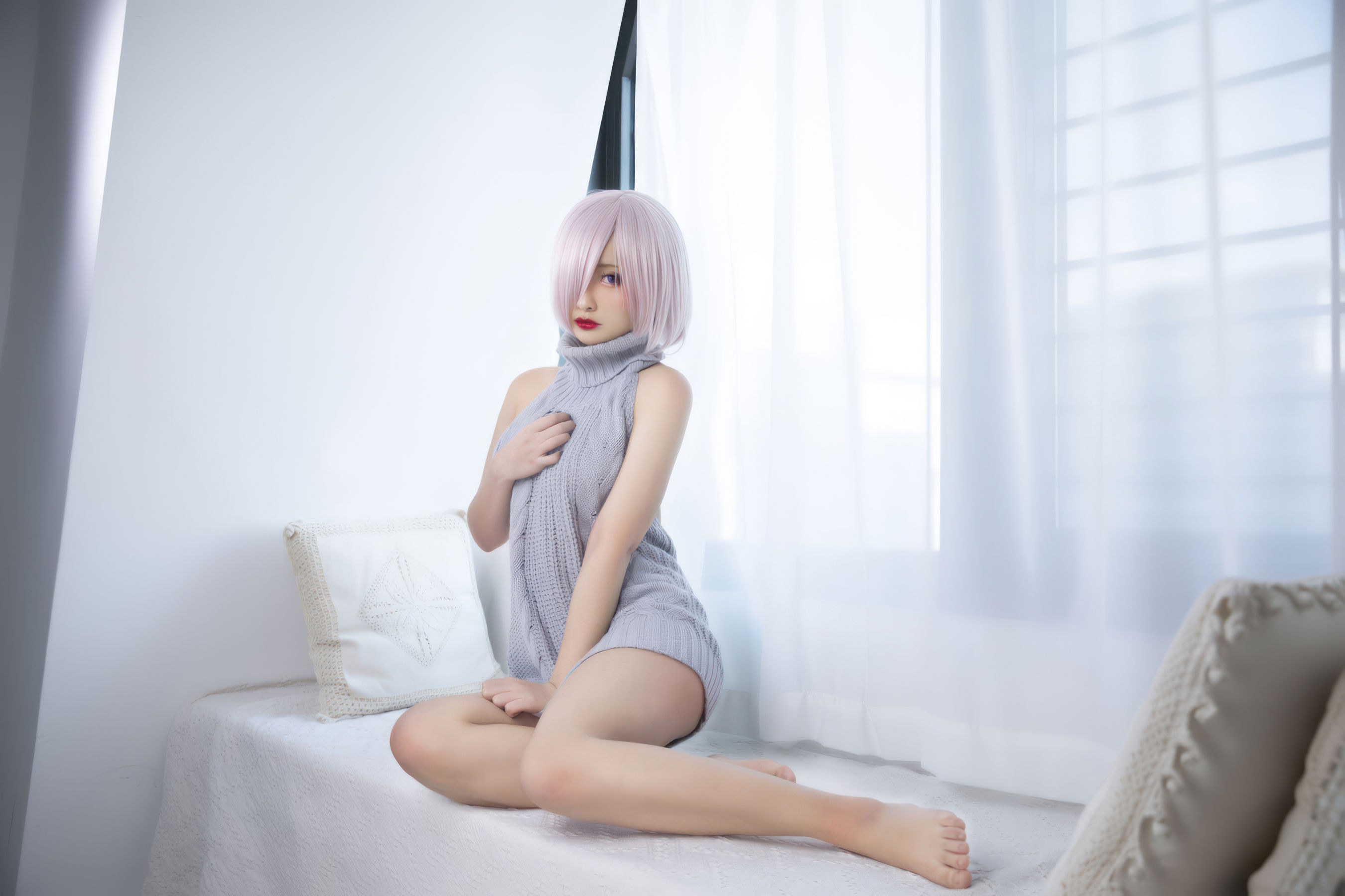 动漫博主 洛璃LoLiSAMA - 玛修露背毛衣/(23P)