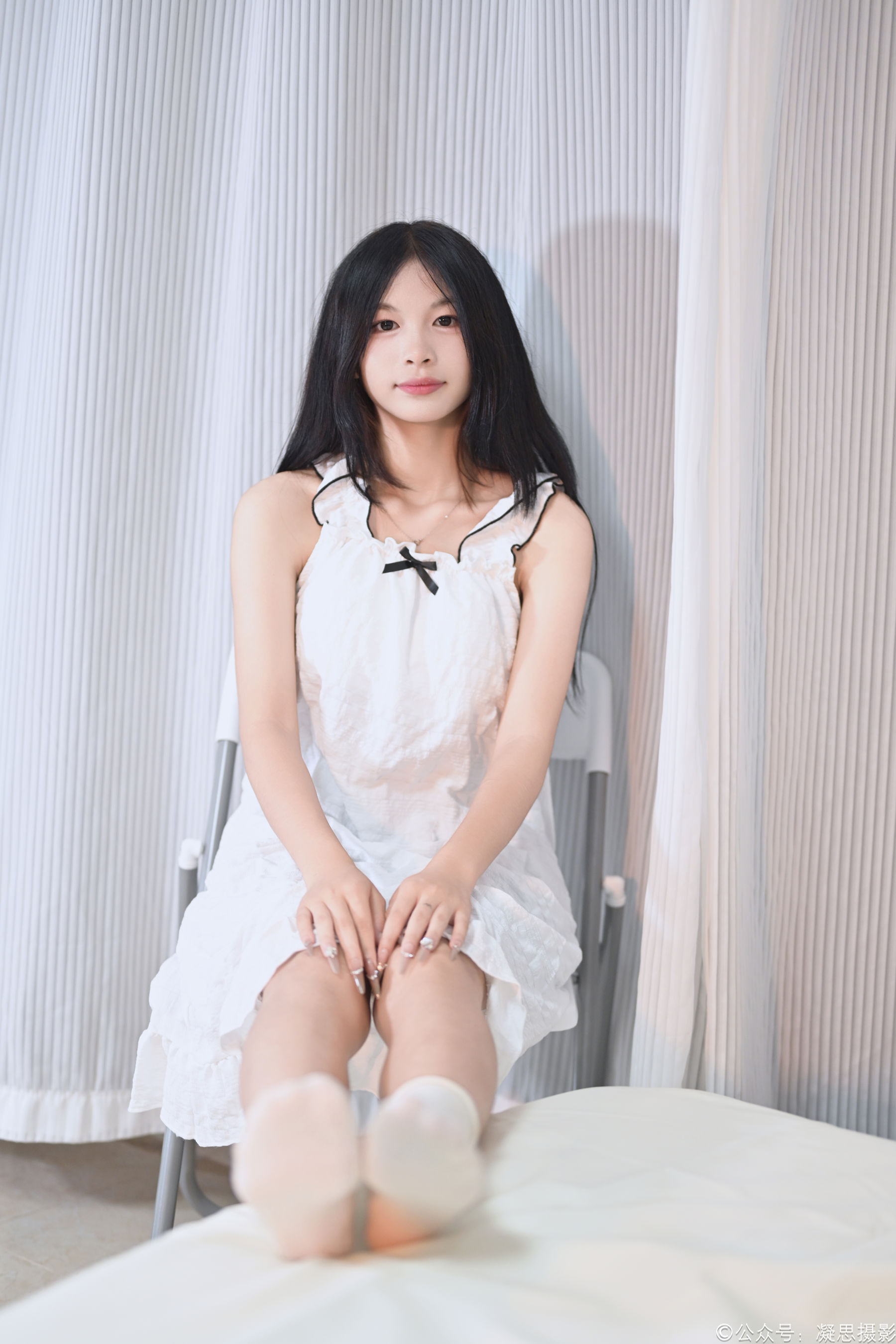 凝思摄影 No.041 沅沅 - 连衣裙、短白袜、洞洞鞋/(140P)