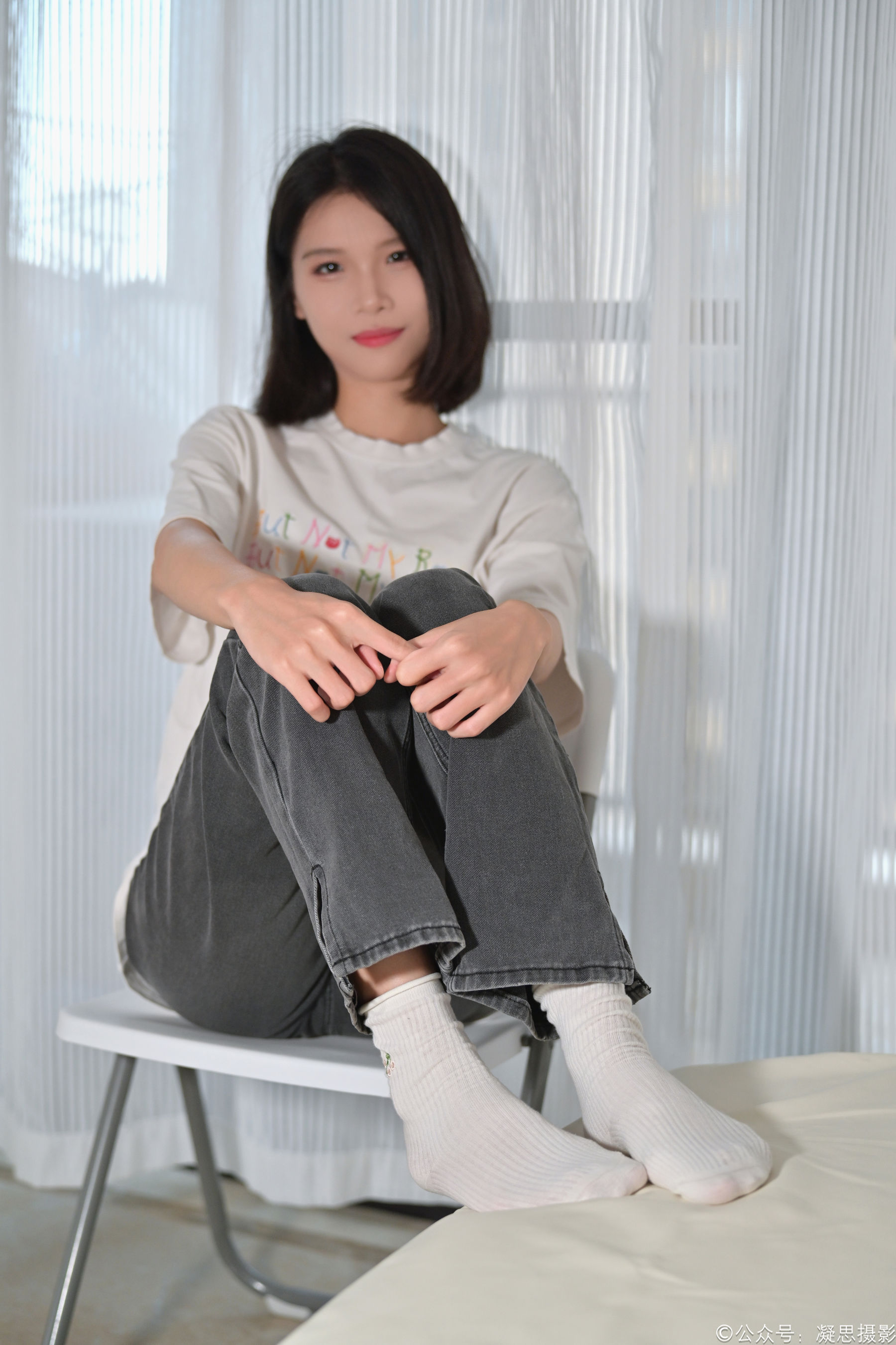 凝思摄影 No.042 小睿 - T恤、短白袜、平底鞋/(135P)