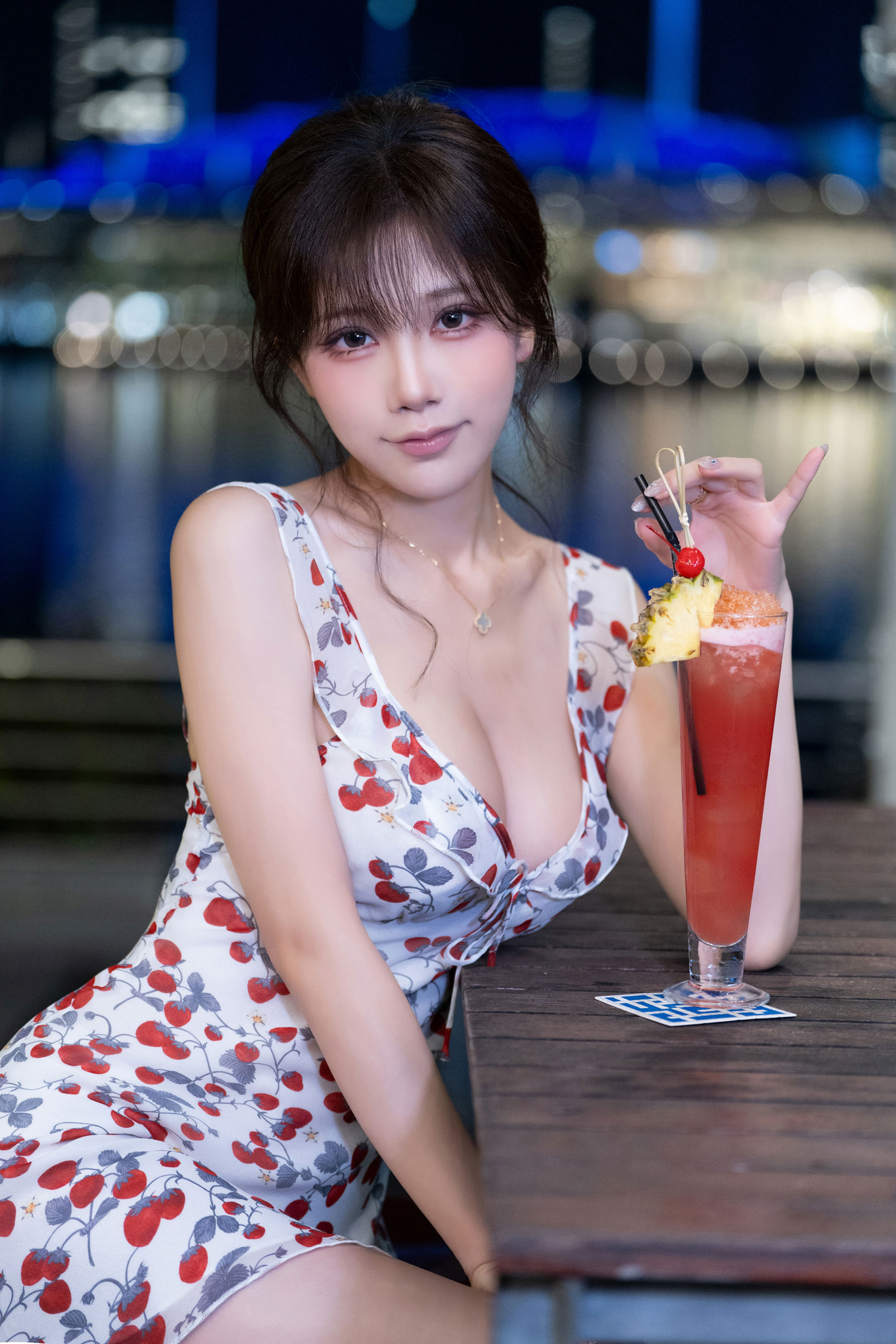 动漫博主 水淼aqua - Selfie Tier (Galbrena)/(12P)
