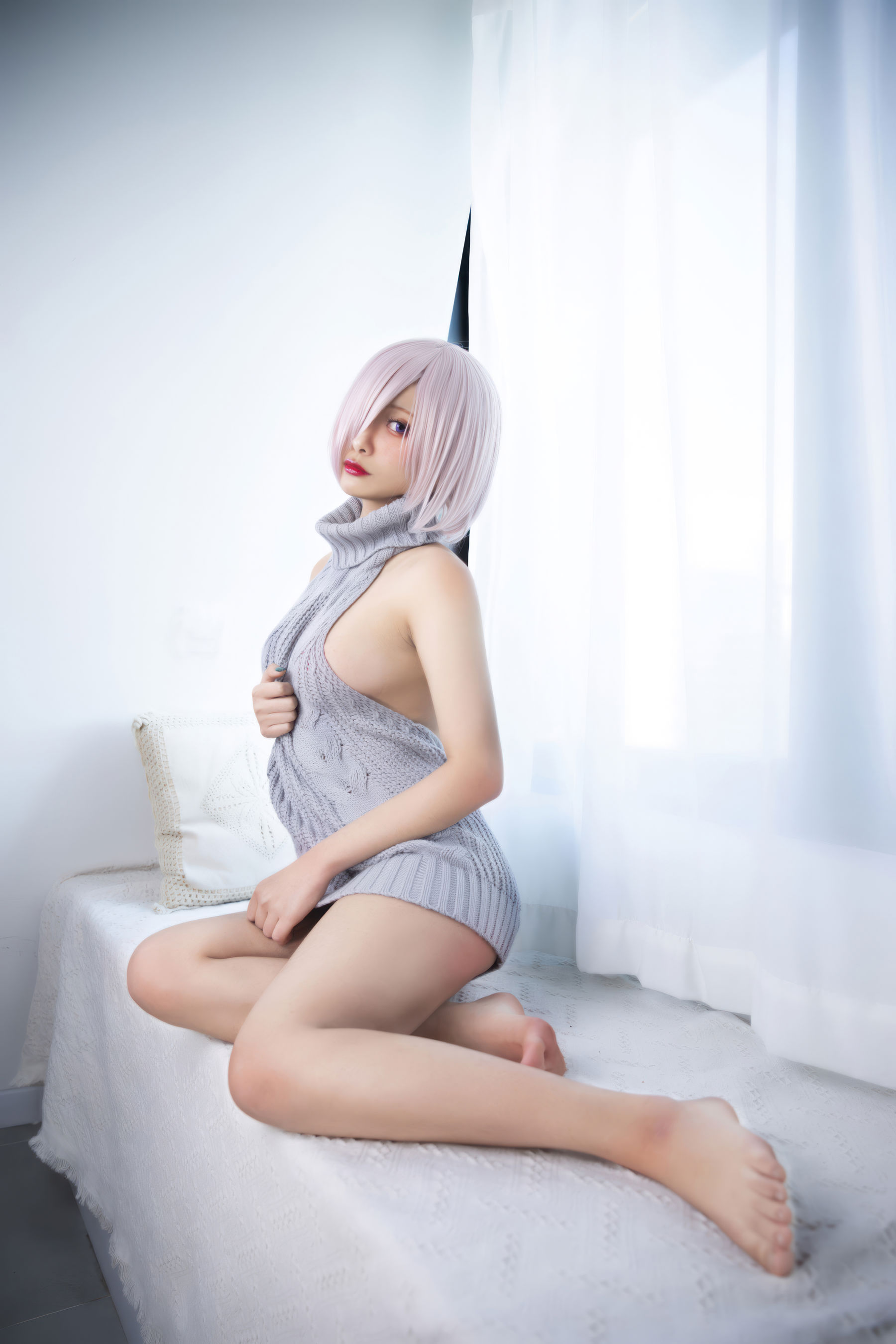 动漫博主 洛璃LoLiSAMA - 玛修露背毛衣/(23P)