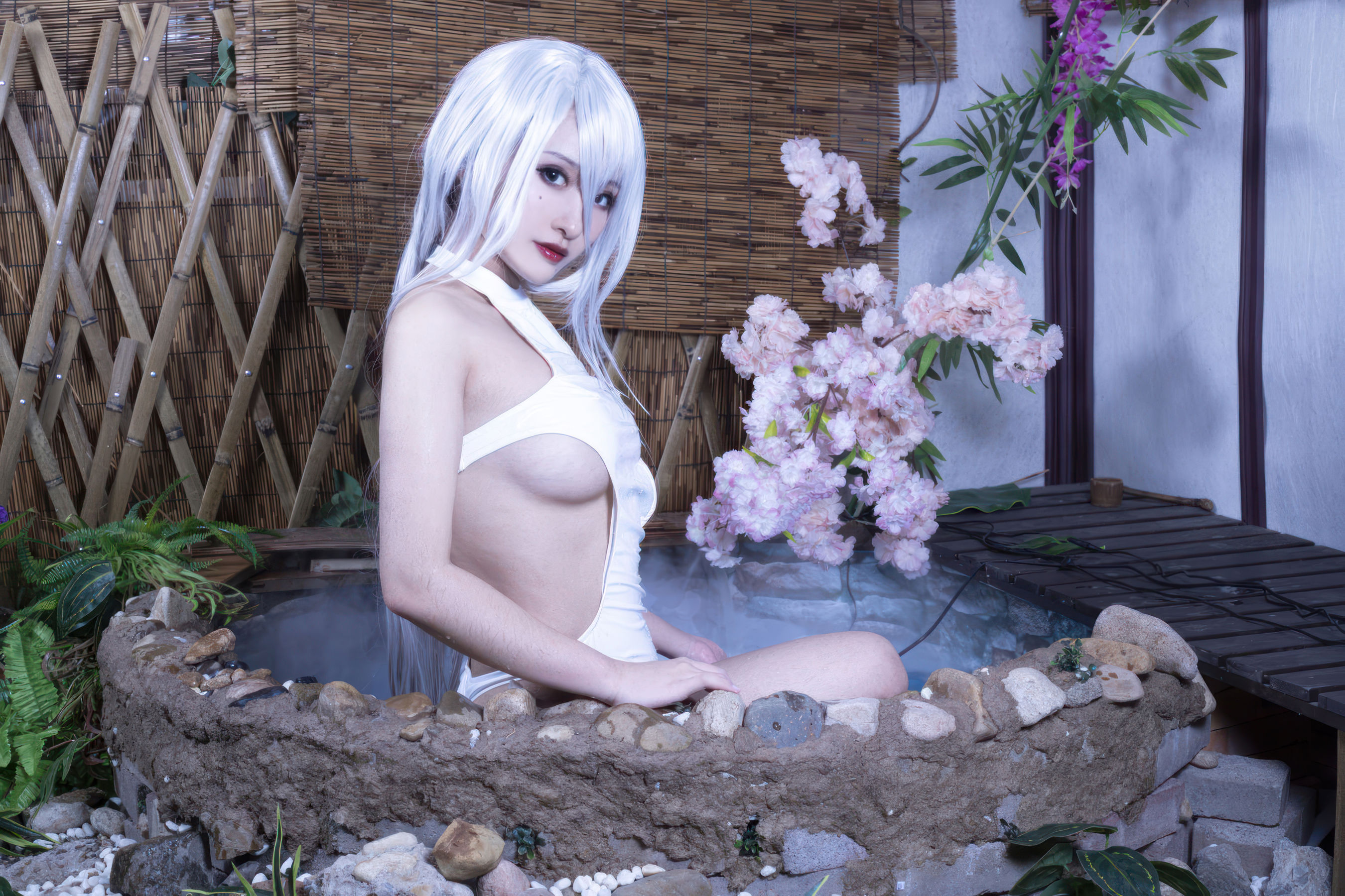 动漫博主 洛璃LoLiSAMA - 尼尔：机械纪元 A2 白色竞泳/(60P)
