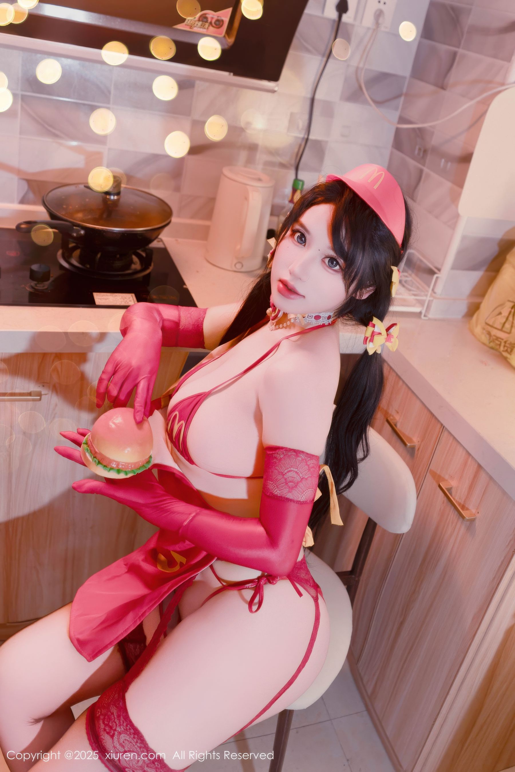 [秀人XiuRen] 2025.12.25 No.11154 汐汐爱吃草莓/(78P)