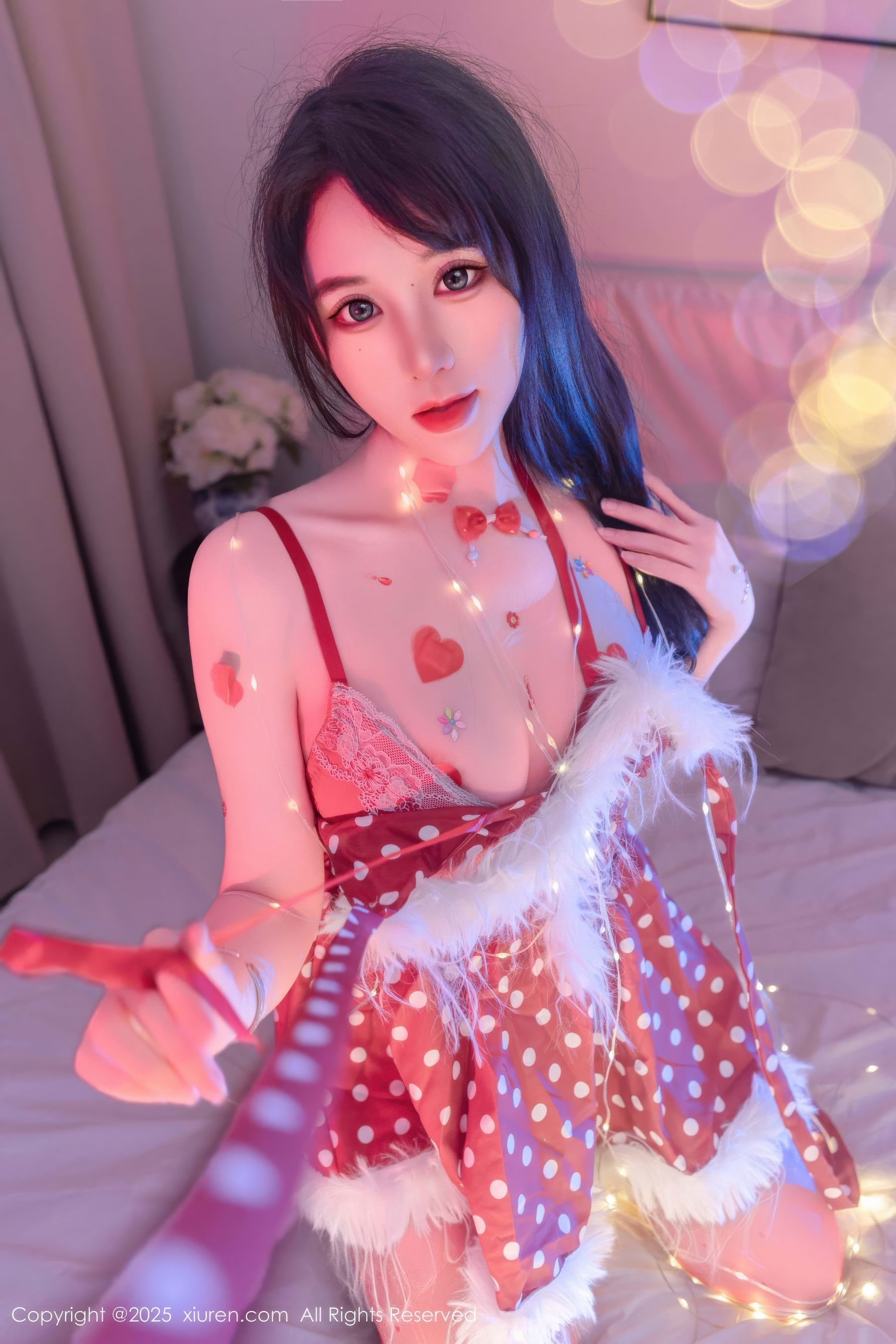 [秀人XiuRen] 2025.12.25 No.11154 汐汐爱吃草莓/(78P)