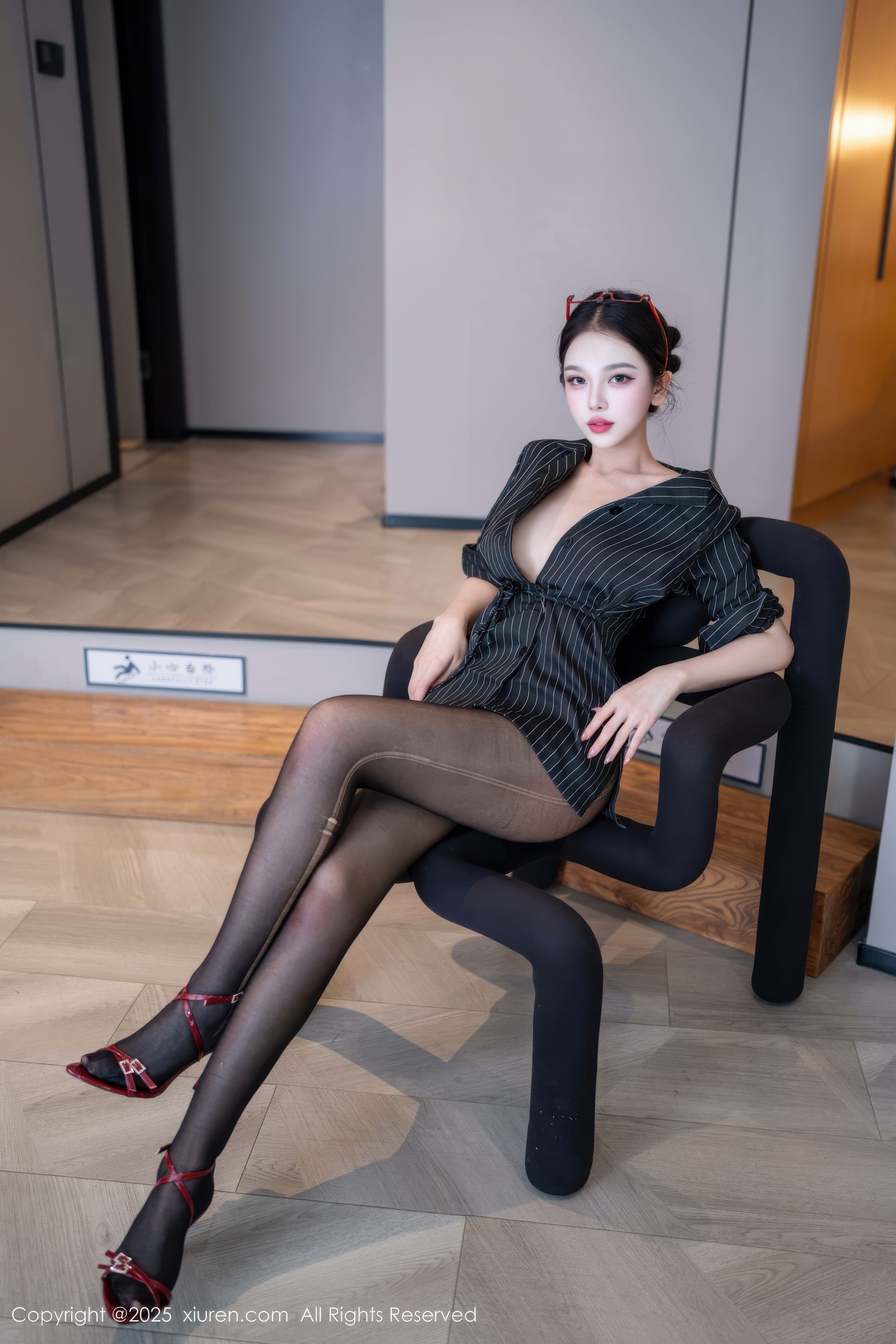 [秀人XiuRen] 2025.12.26 No.11160 诺诺子/(76P)