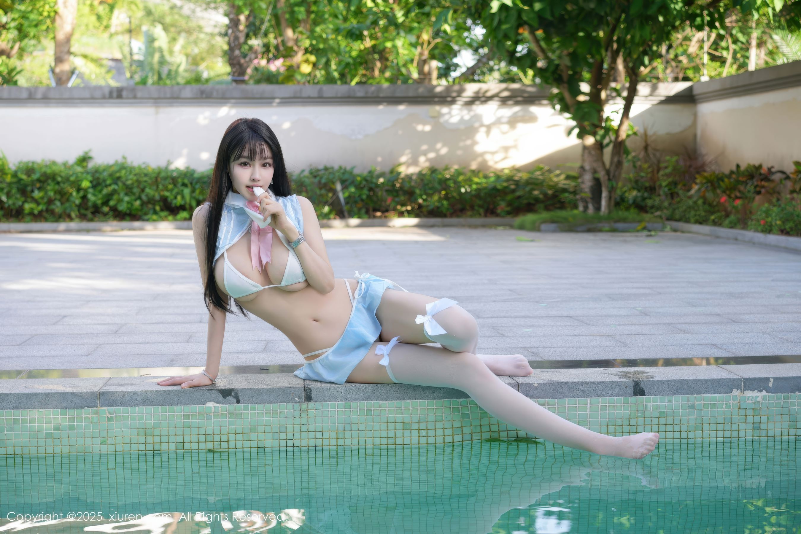 [秀人XiuRen] 2025.12.29 No.11170 心上可Flora/(62P)