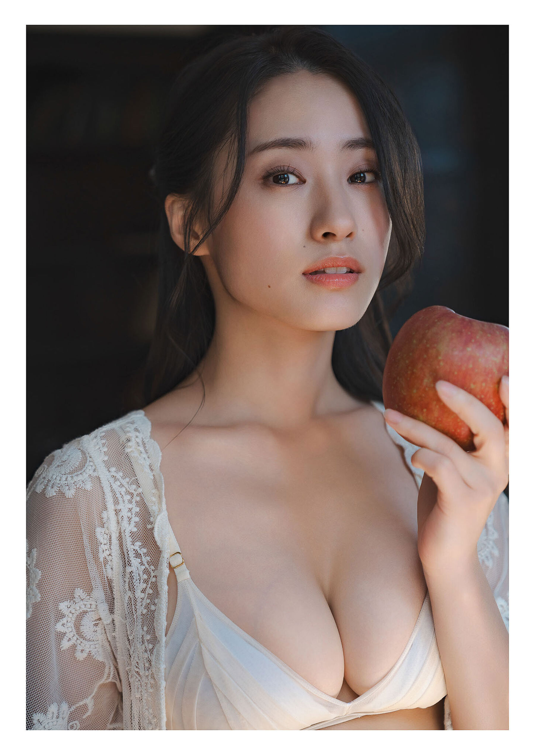 澄田綾乃 - 白昼夢/(86P)