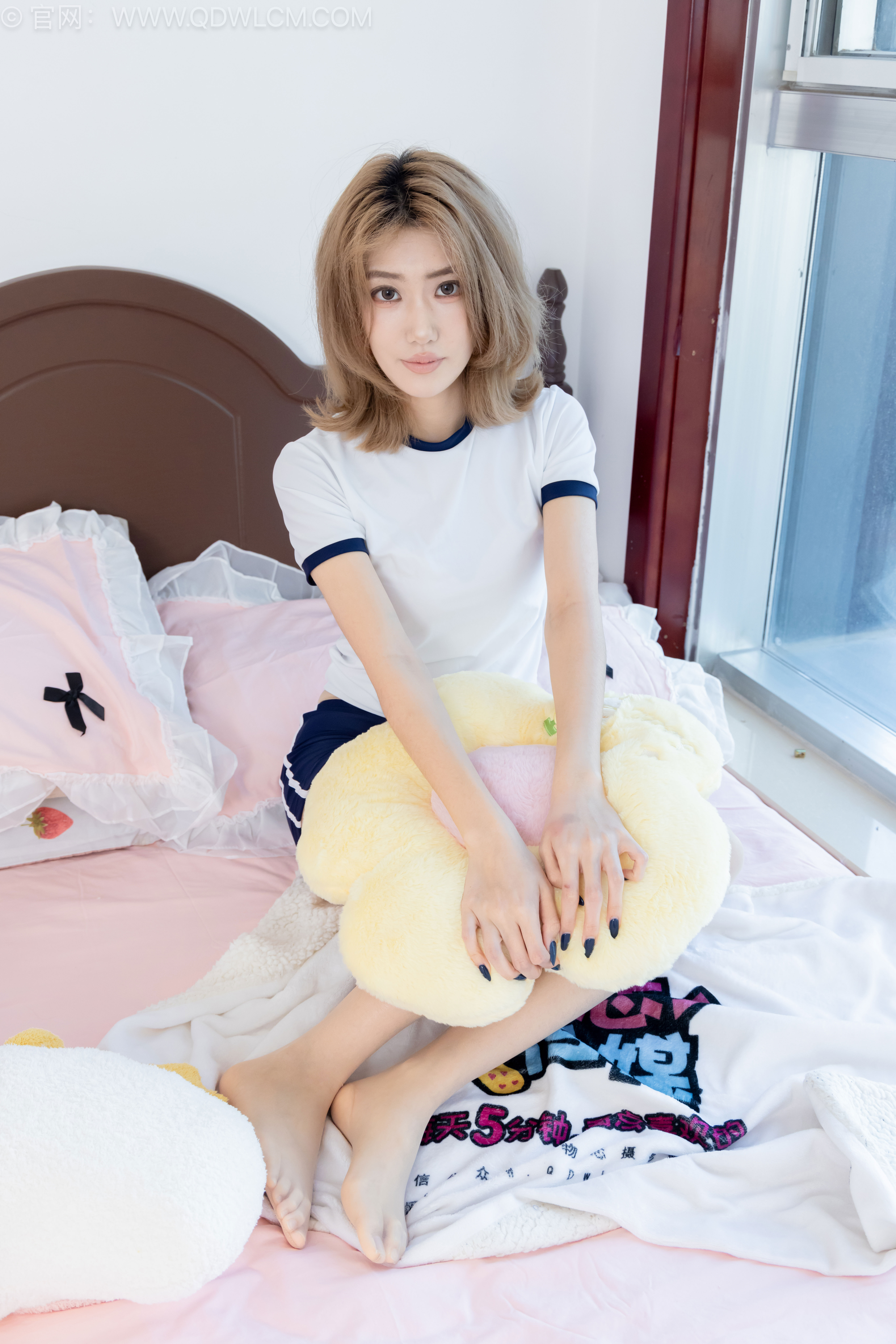 物恋传媒 No.2592 灵儿 - 板鞋、薄肉丝、体操服/(157P)