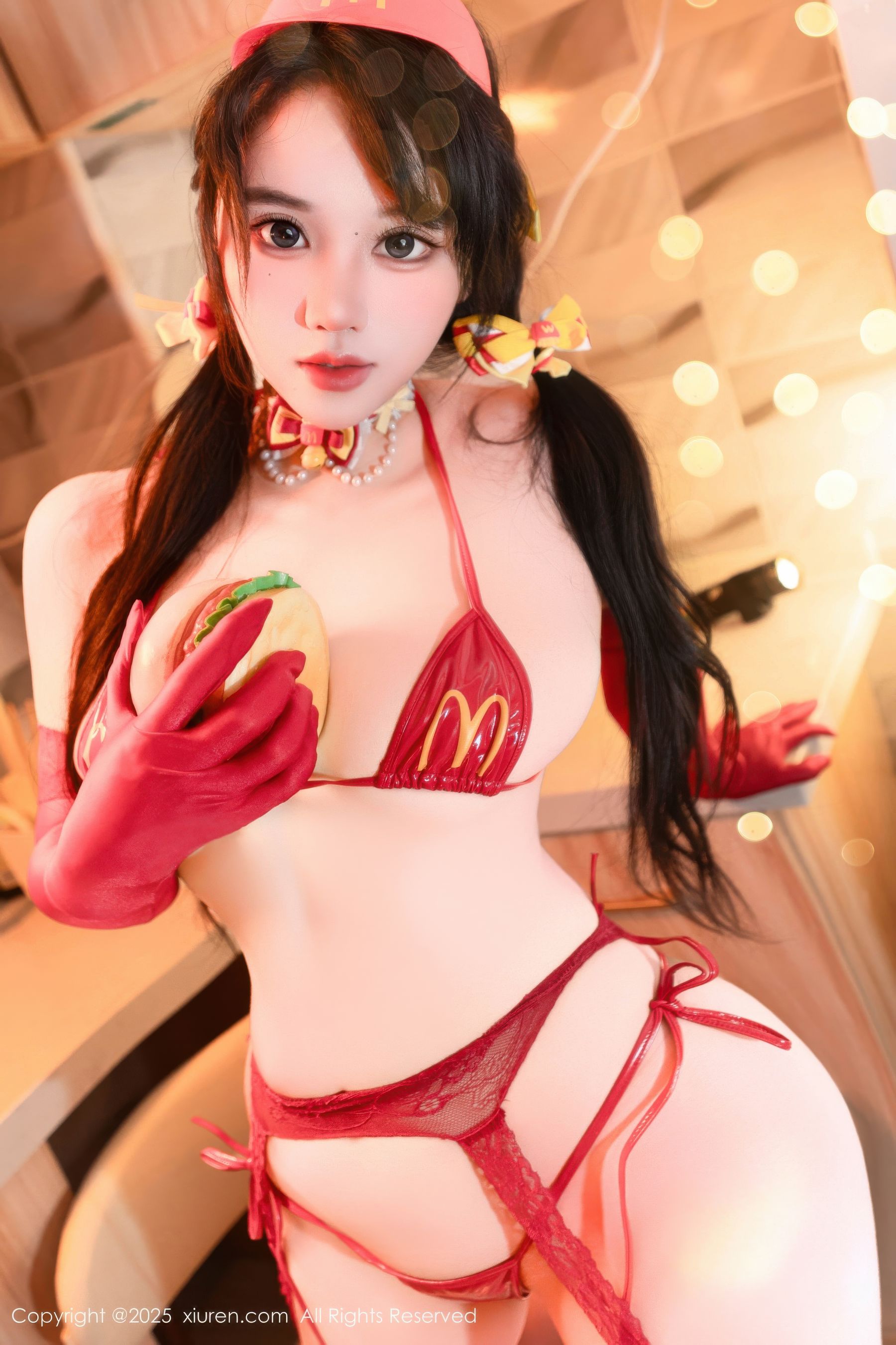 [秀人XiuRen] 2025.12.25 No.11154 汐汐爱吃草莓/(78P)