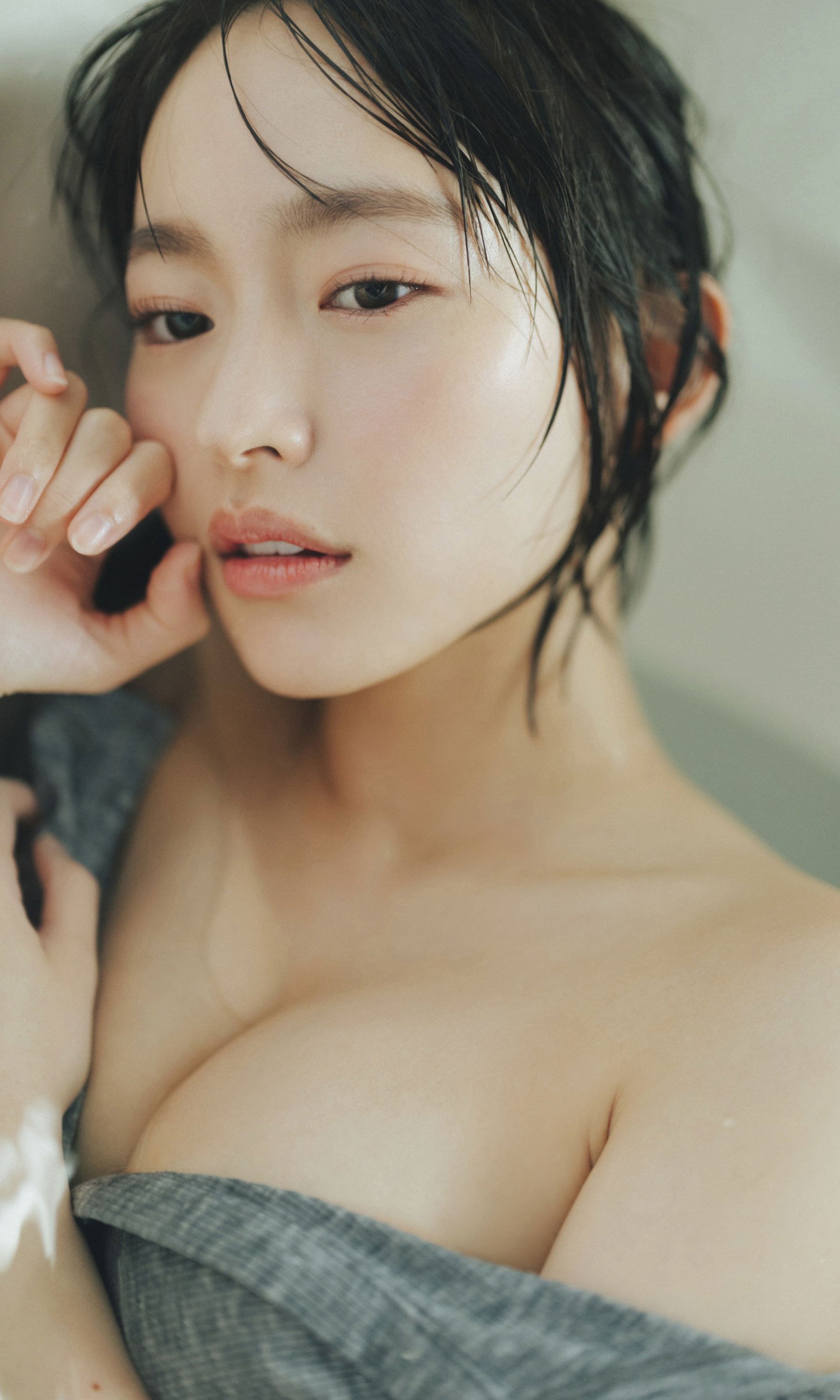 高崎かなみ - 明日も明後日も/(62P)