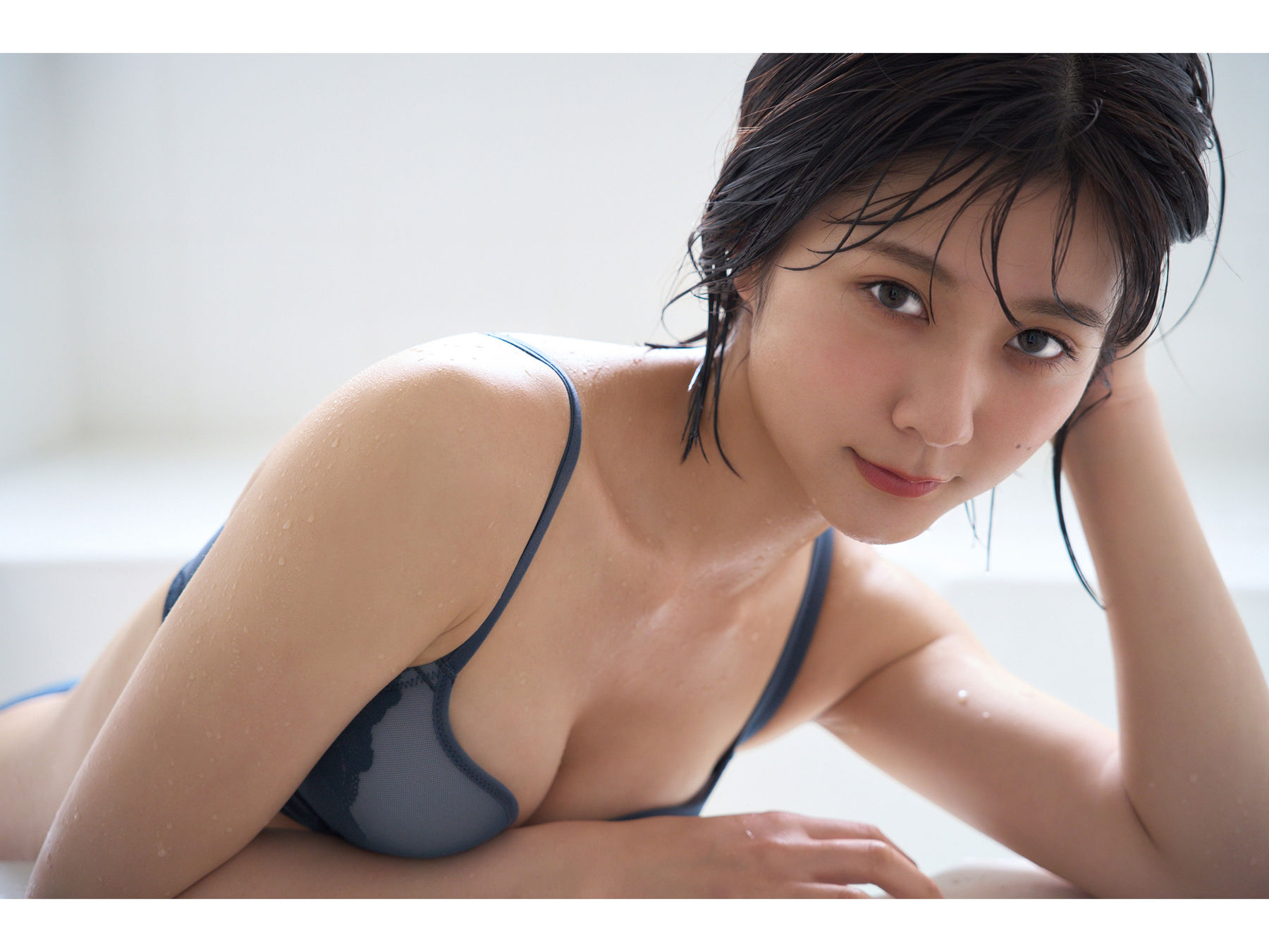 清水麻璃亜 - まりあさん、見せすぎです！/(87P)