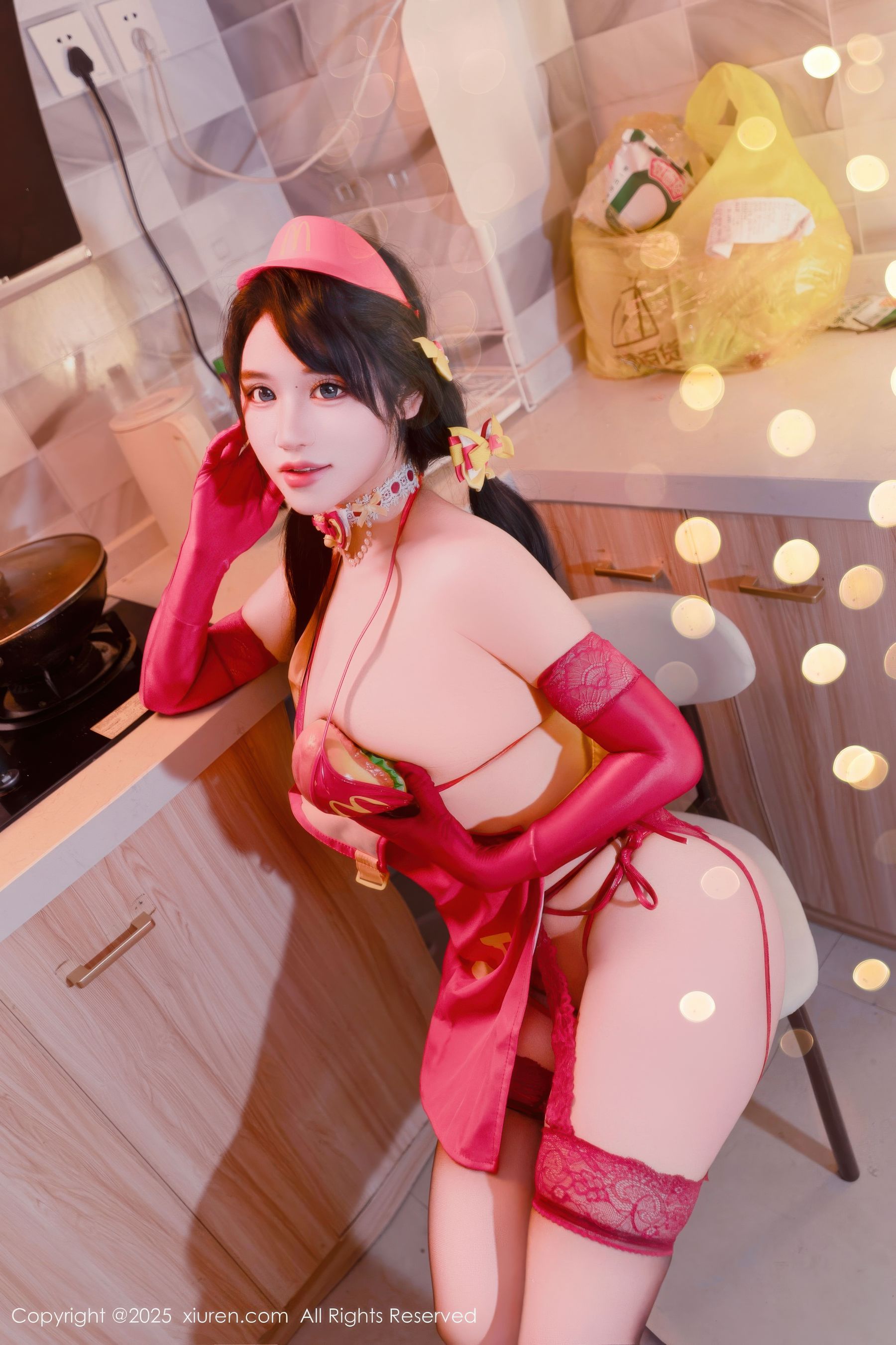 [秀人XiuRen] 2025.12.25 No.11154 汐汐爱吃草莓/(78P)