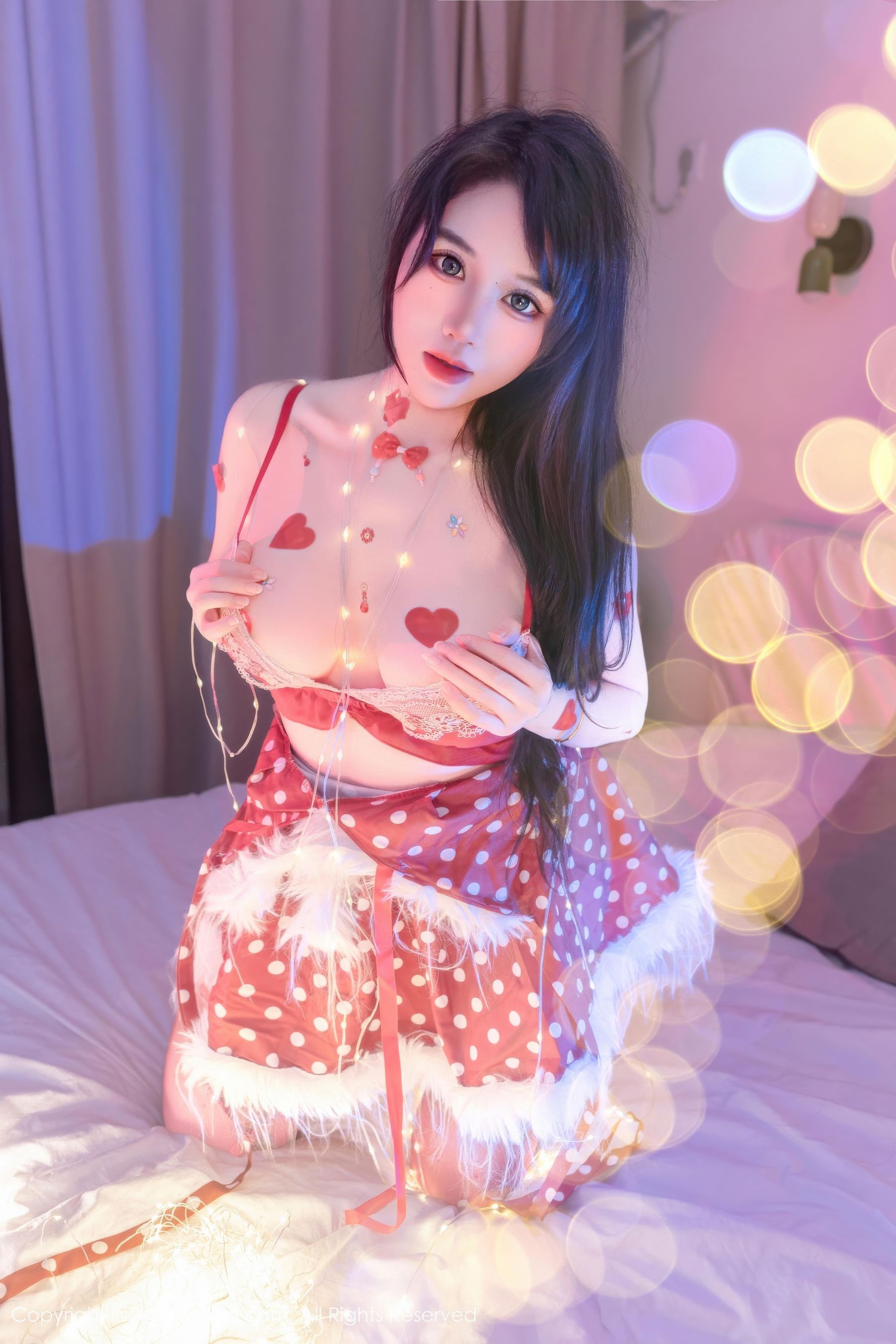 [秀人XiuRen] 2025.12.25 No.11154 汐汐爱吃草莓/(78P)