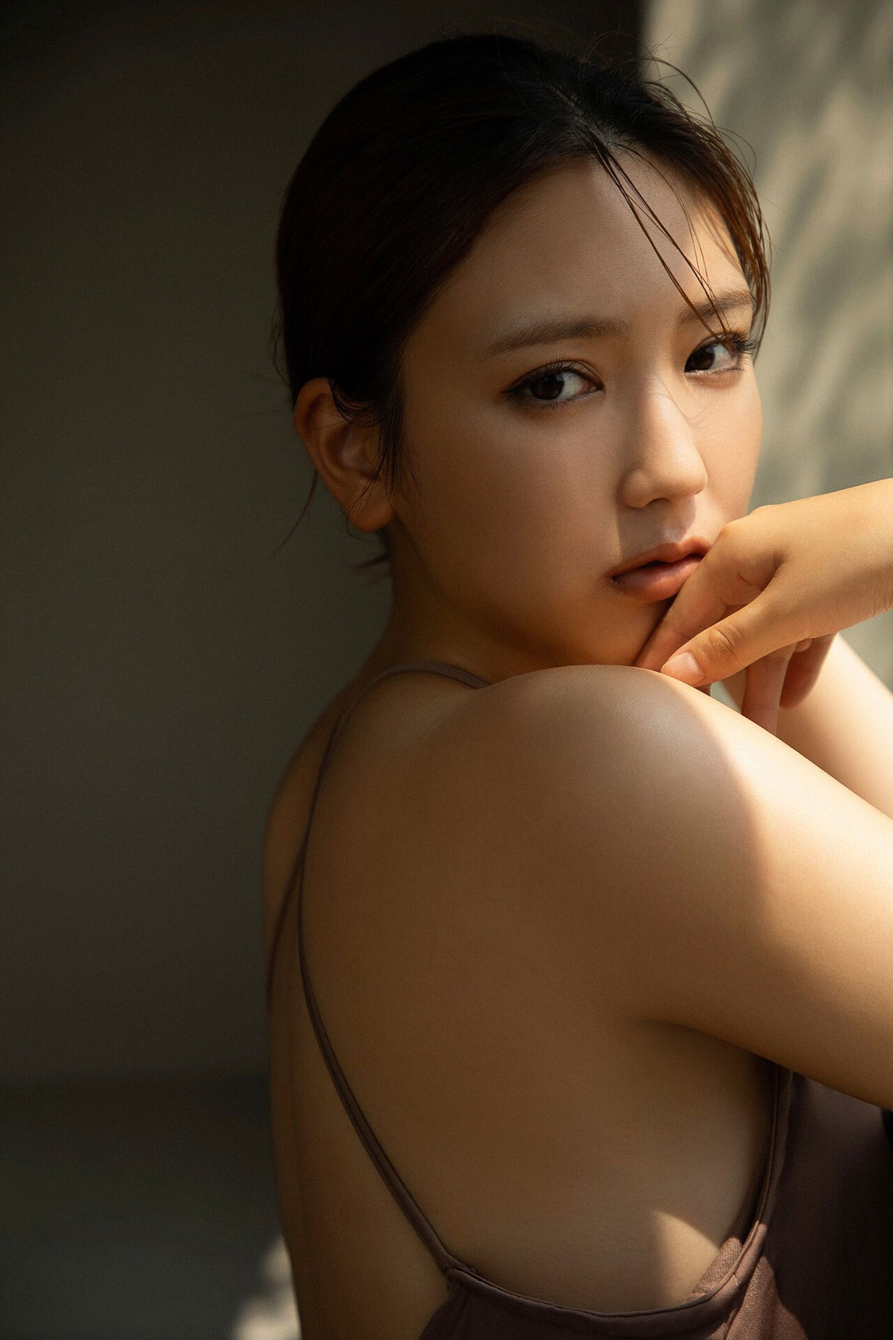 沢口愛華 - Silent Heat/(83P)