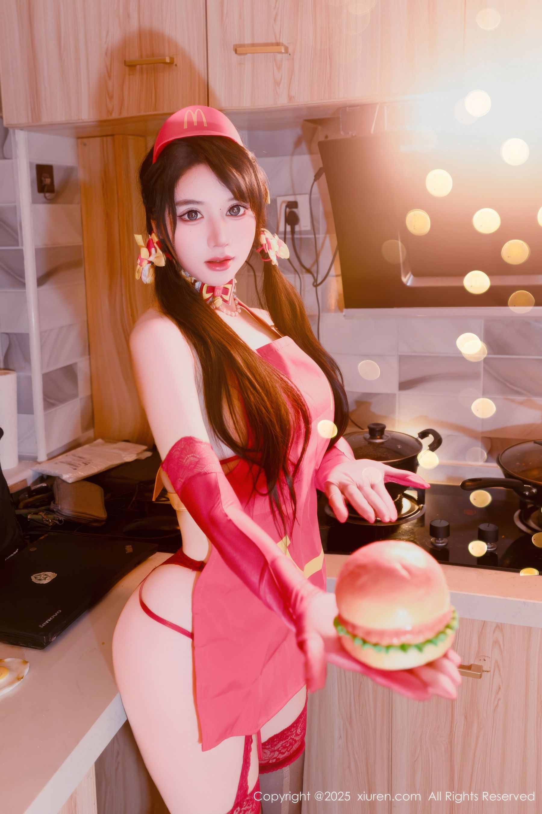 [秀人XiuRen] 2025.12.25 No.11154 汐汐爱吃草莓/(78P)