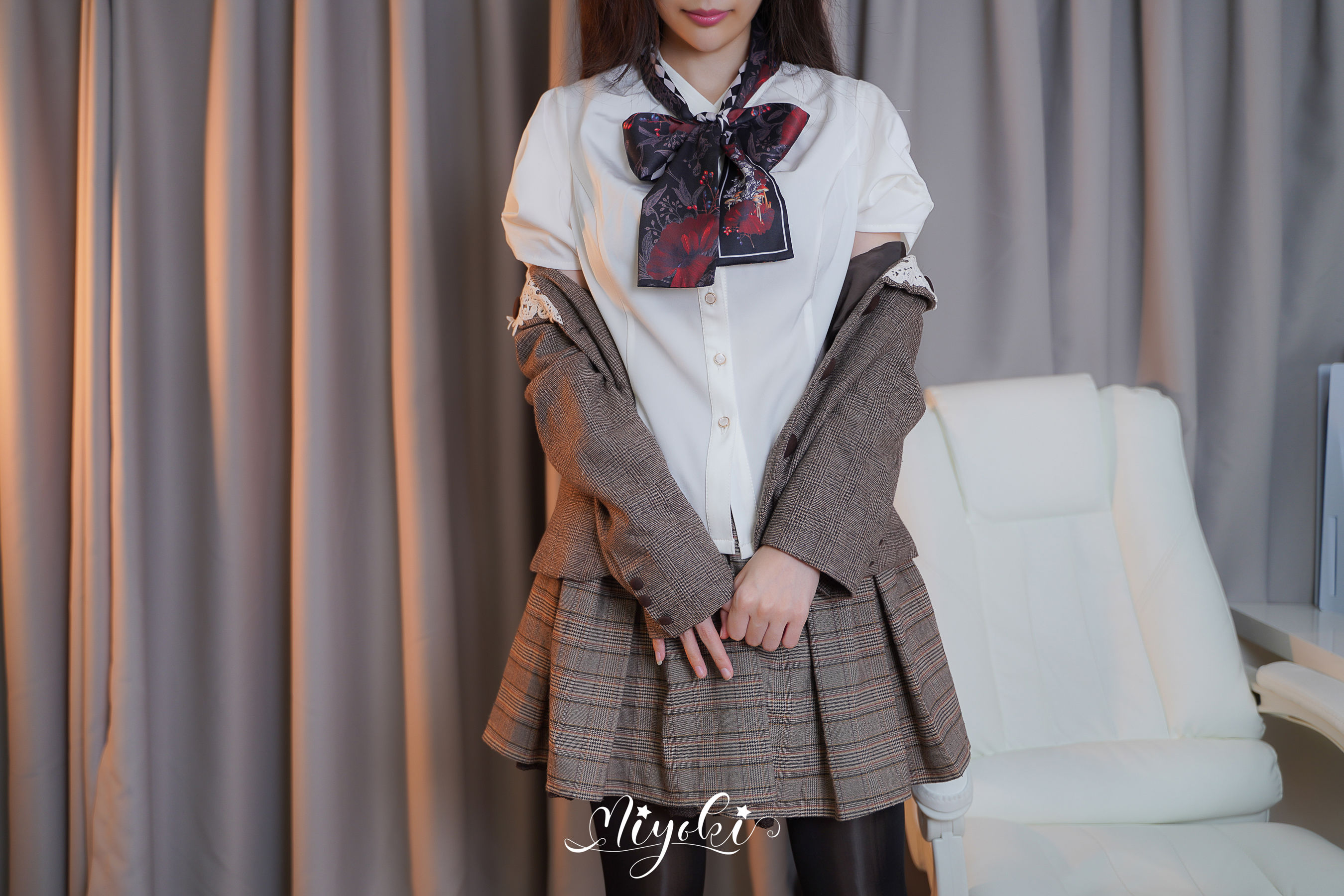 铃木美咲 福利 - 美人女教师想和我谈恋爱？骗人的吧！第二话/(45P)