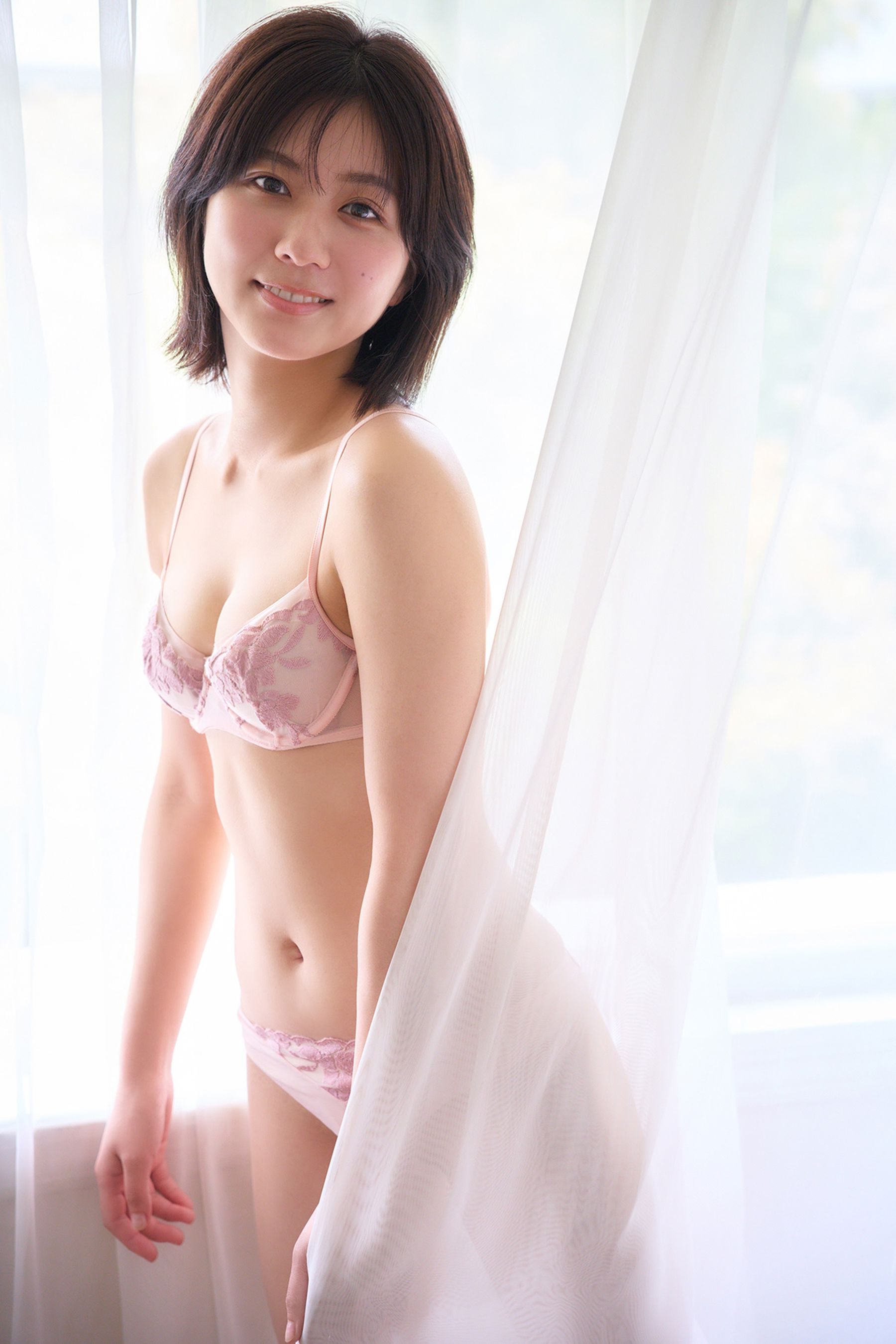 清水麻璃亜 - まりあさん、見せすぎです！/(87P)