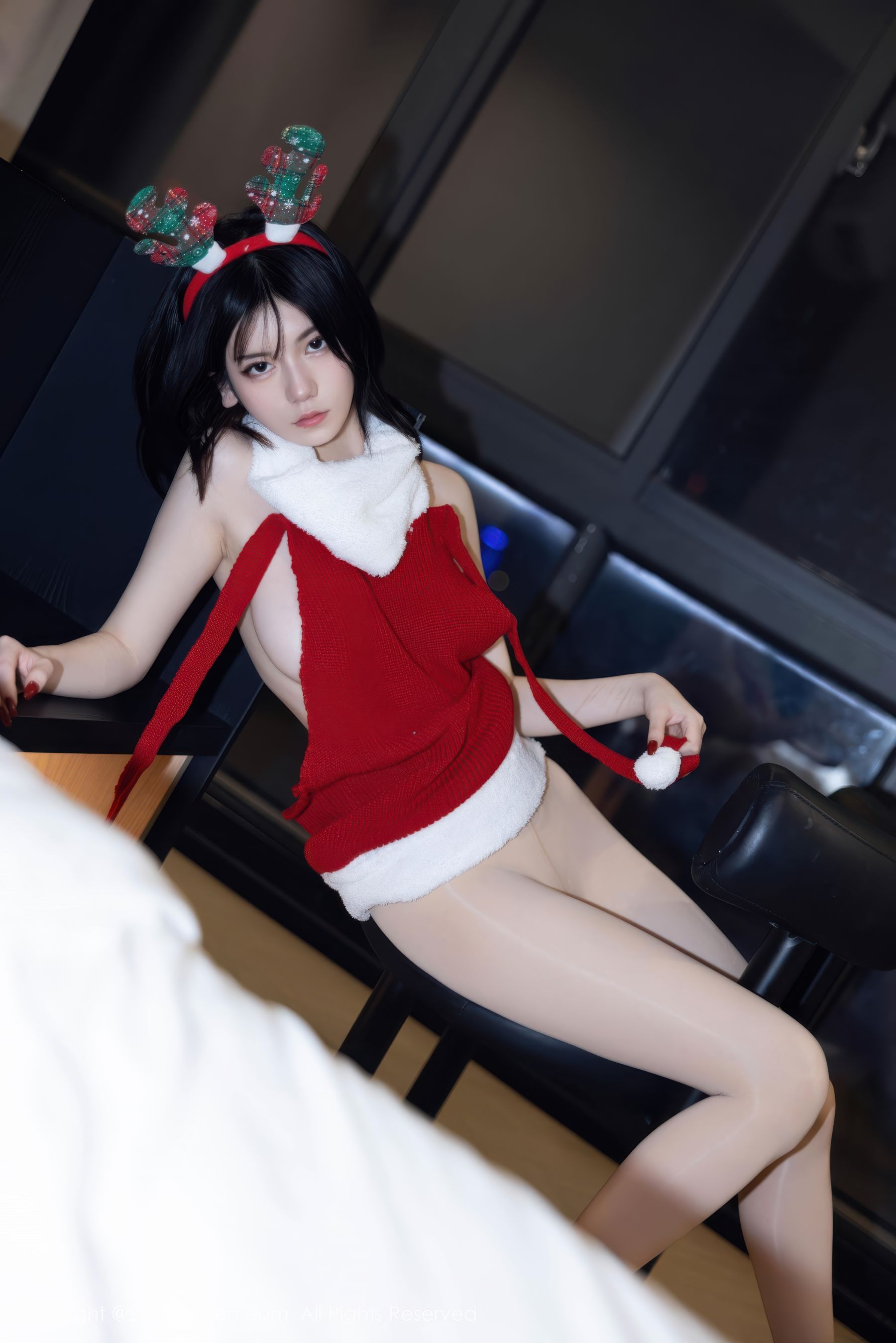 [秀人XiuRen] 2025.12.25 No.11158 凌七七/(86P)